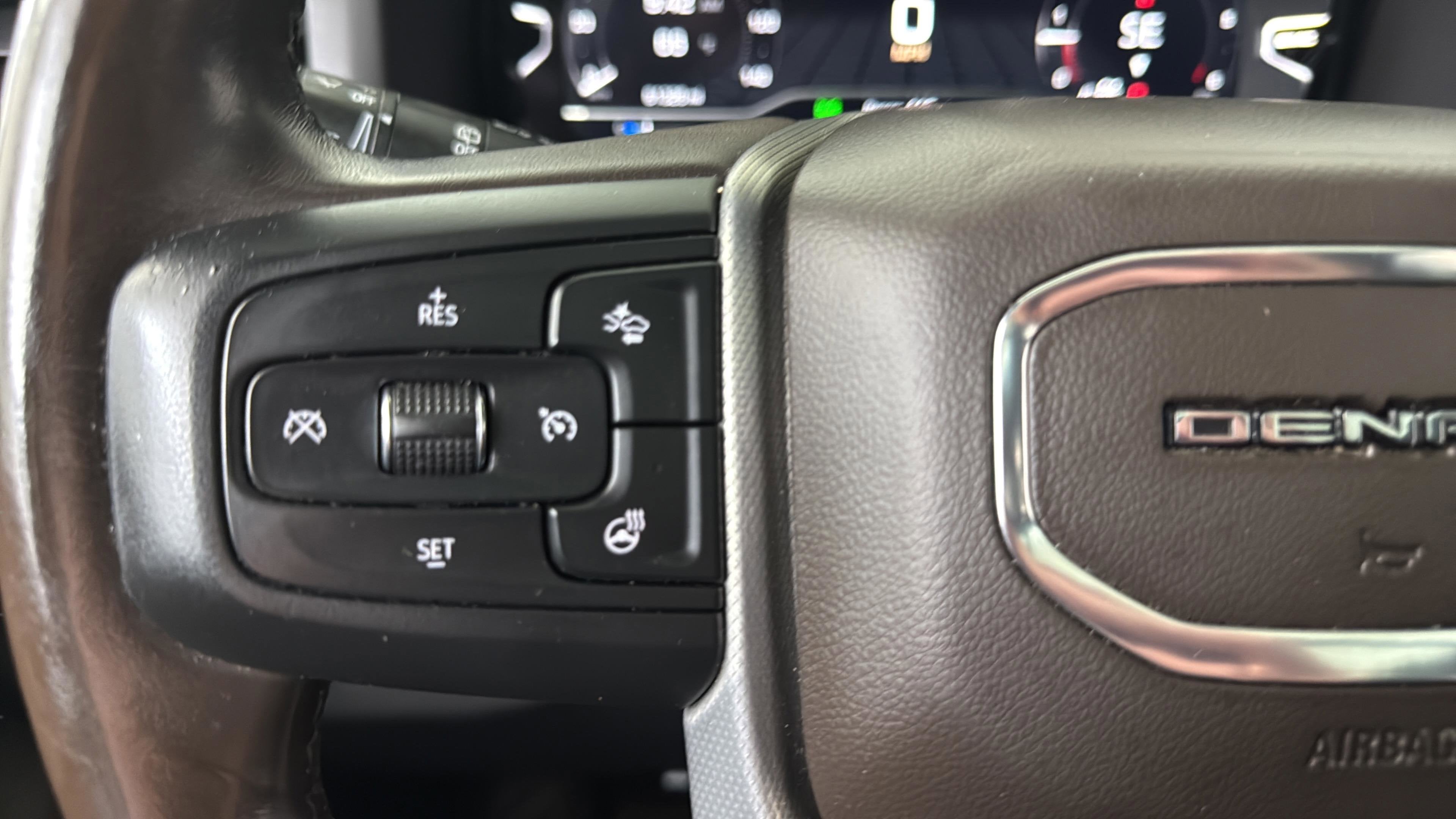 2022 GMC Yukon XL 4WD Denali