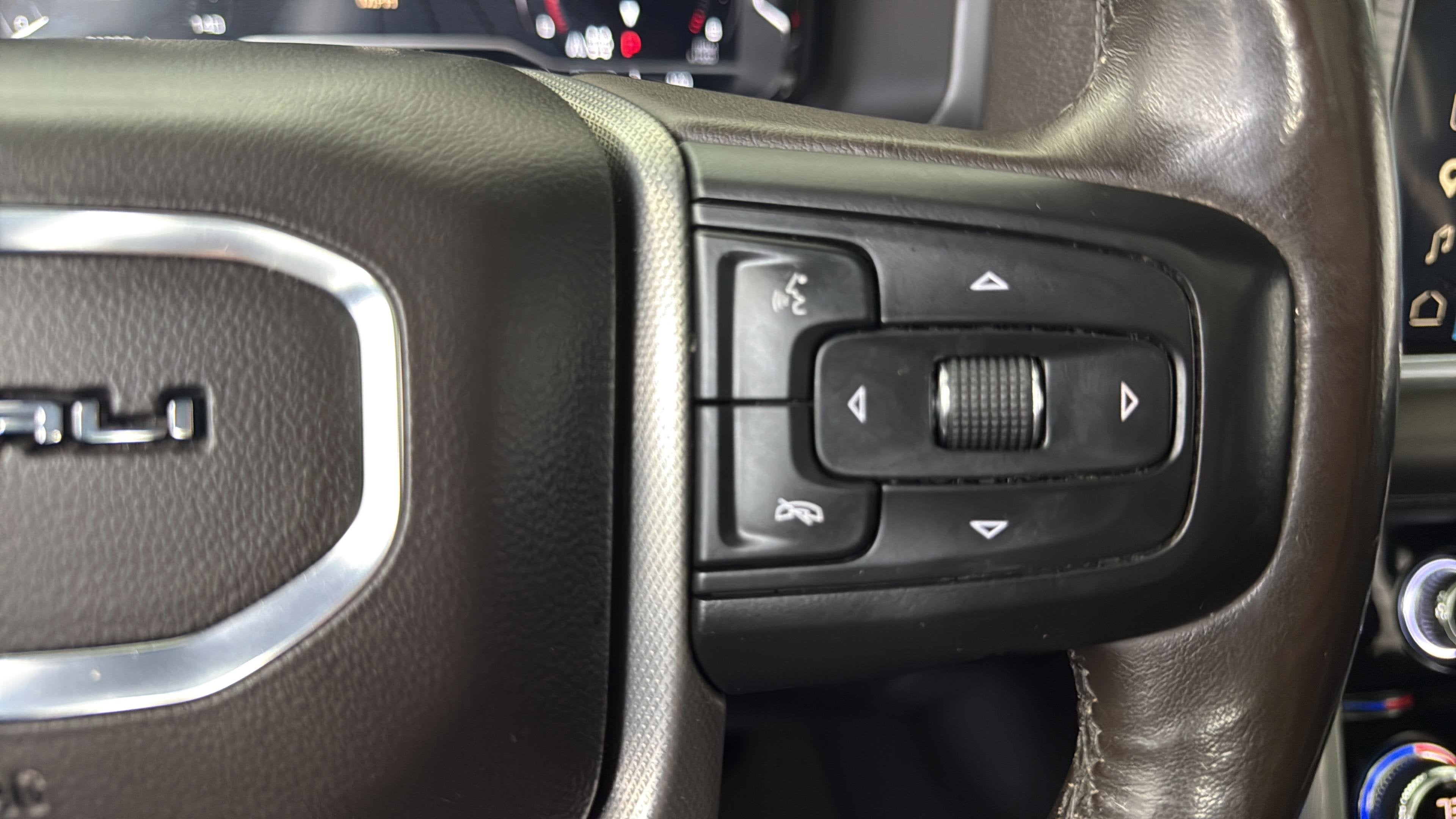 2022 GMC Yukon XL 4WD Denali