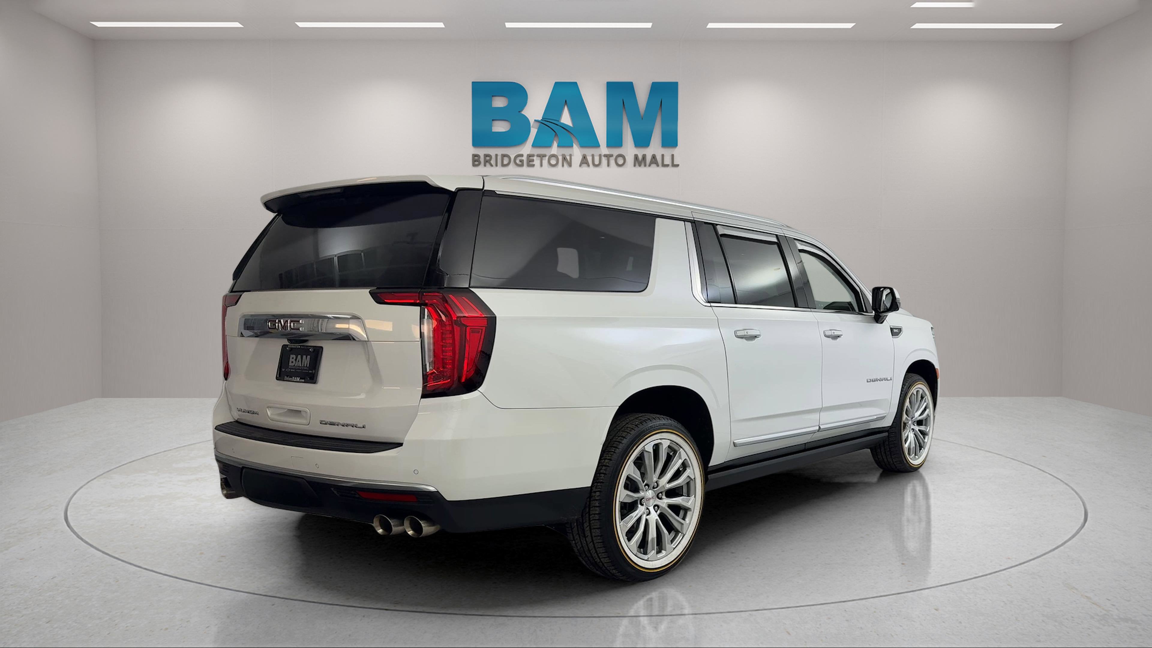 2022 GMC Yukon XL 4WD Denali