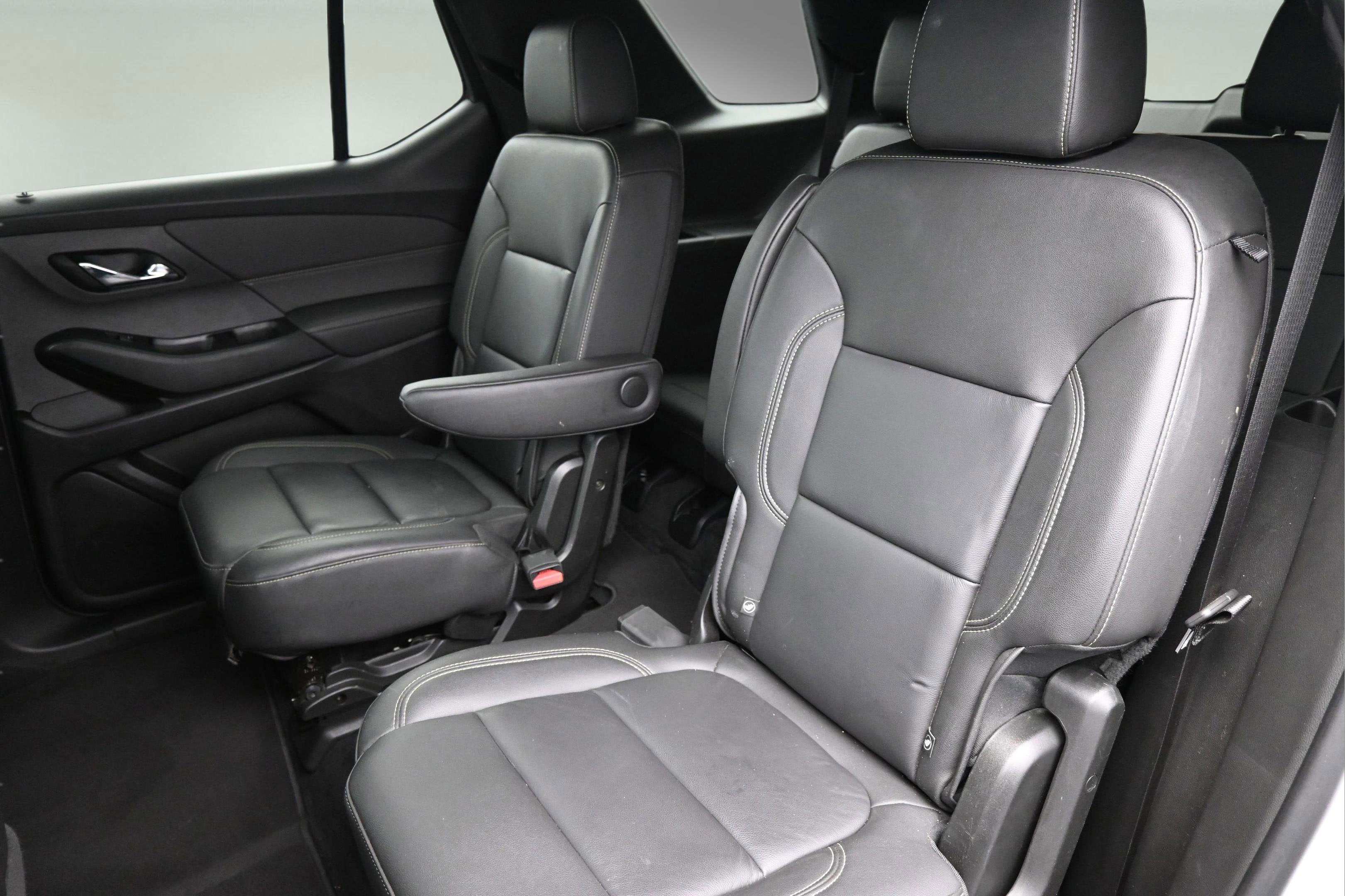 2023 Chevrolet Traverse FWD LT Leather