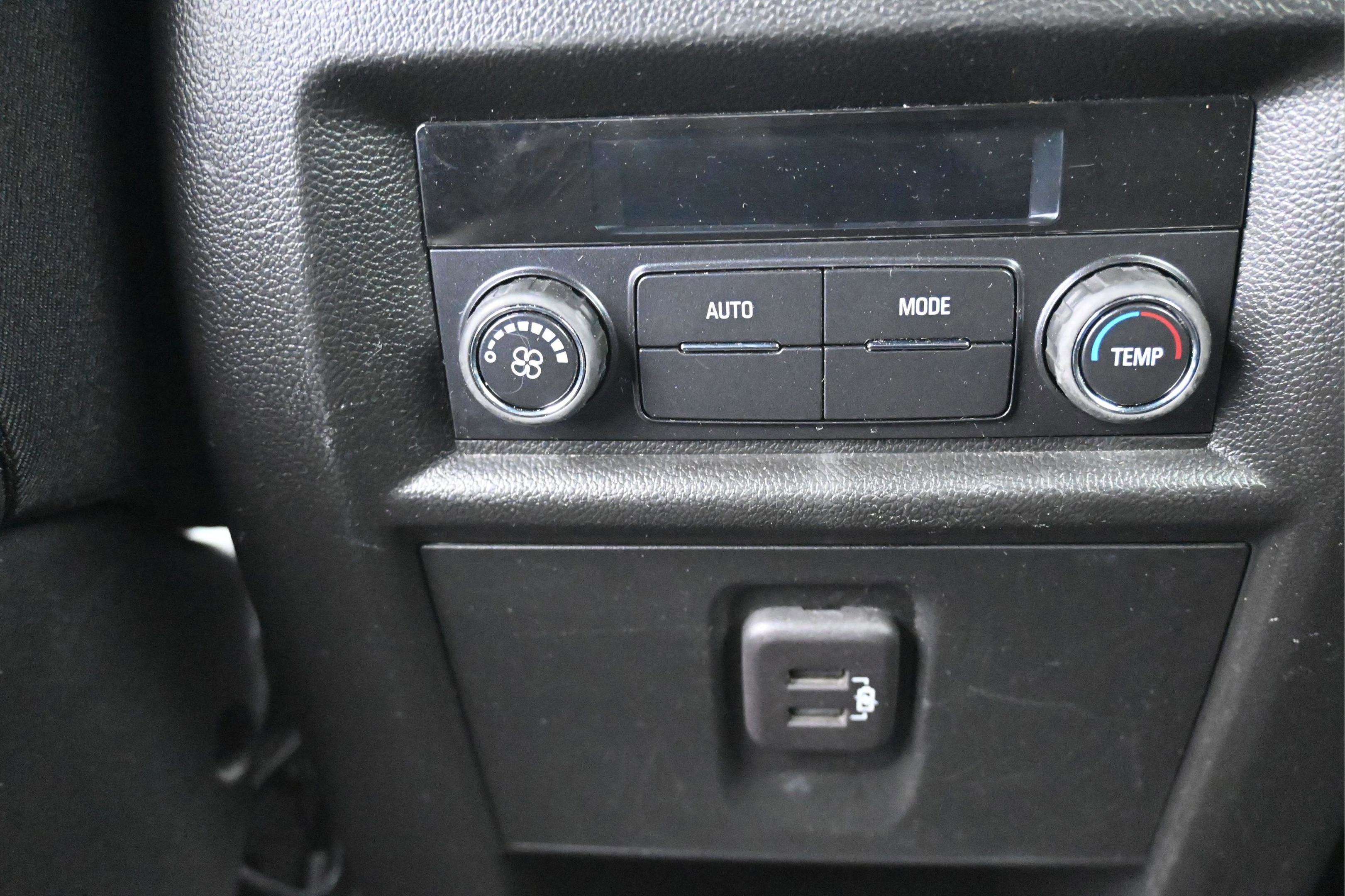 2023 Chevrolet Traverse FWD LT Leather