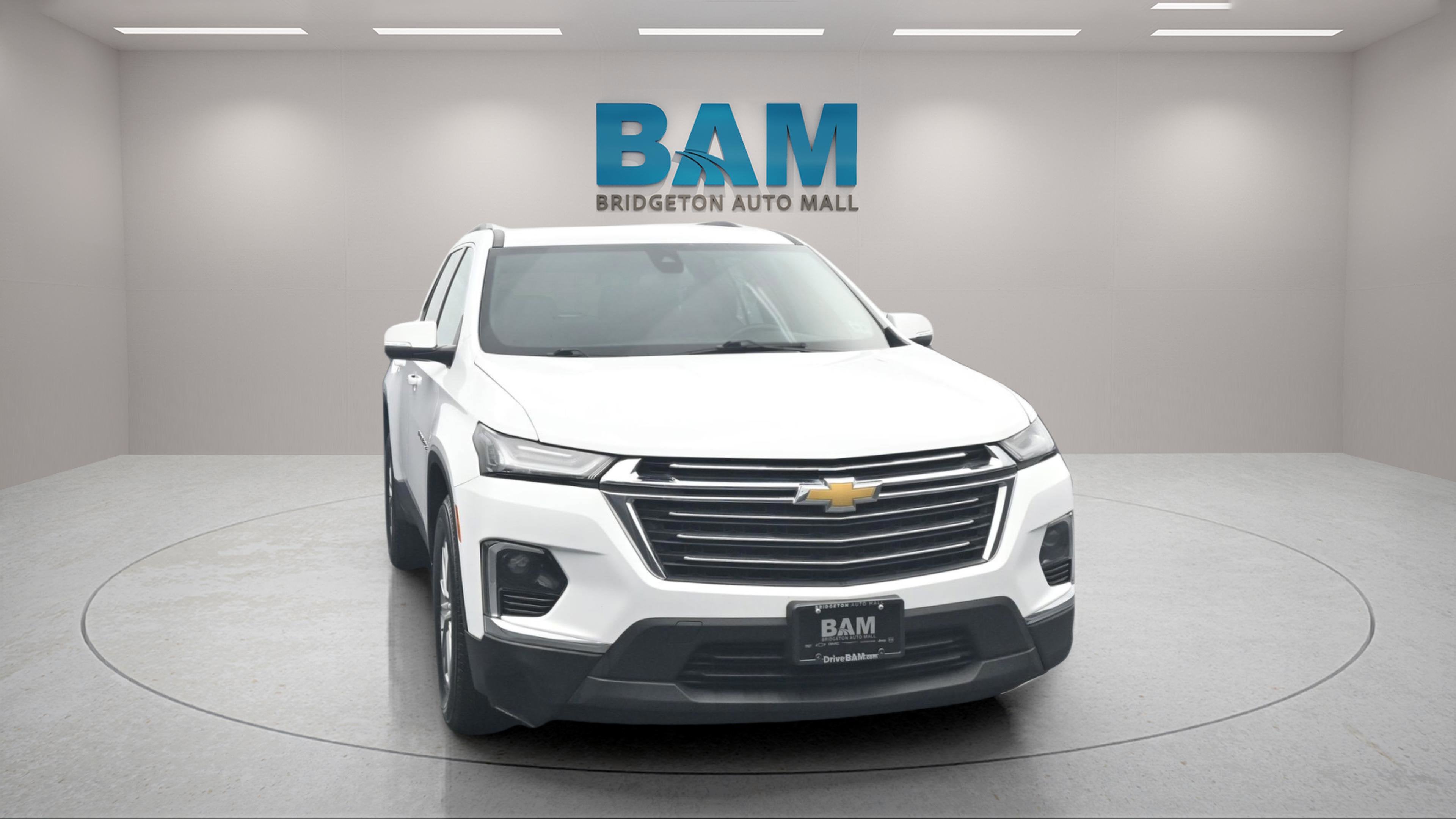 2023 Chevrolet Traverse FWD LT Leather