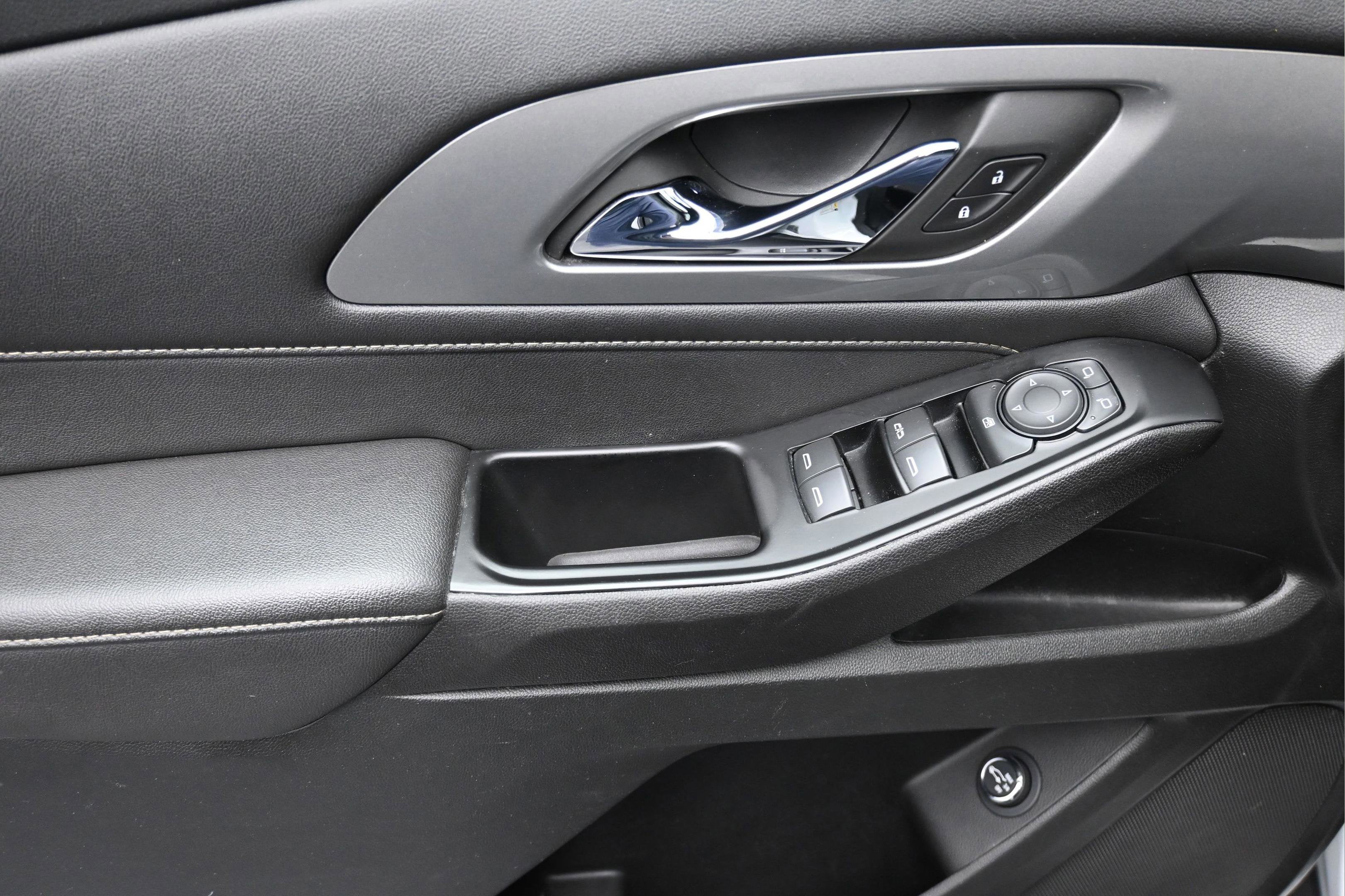 2023 Chevrolet Traverse FWD LT Leather