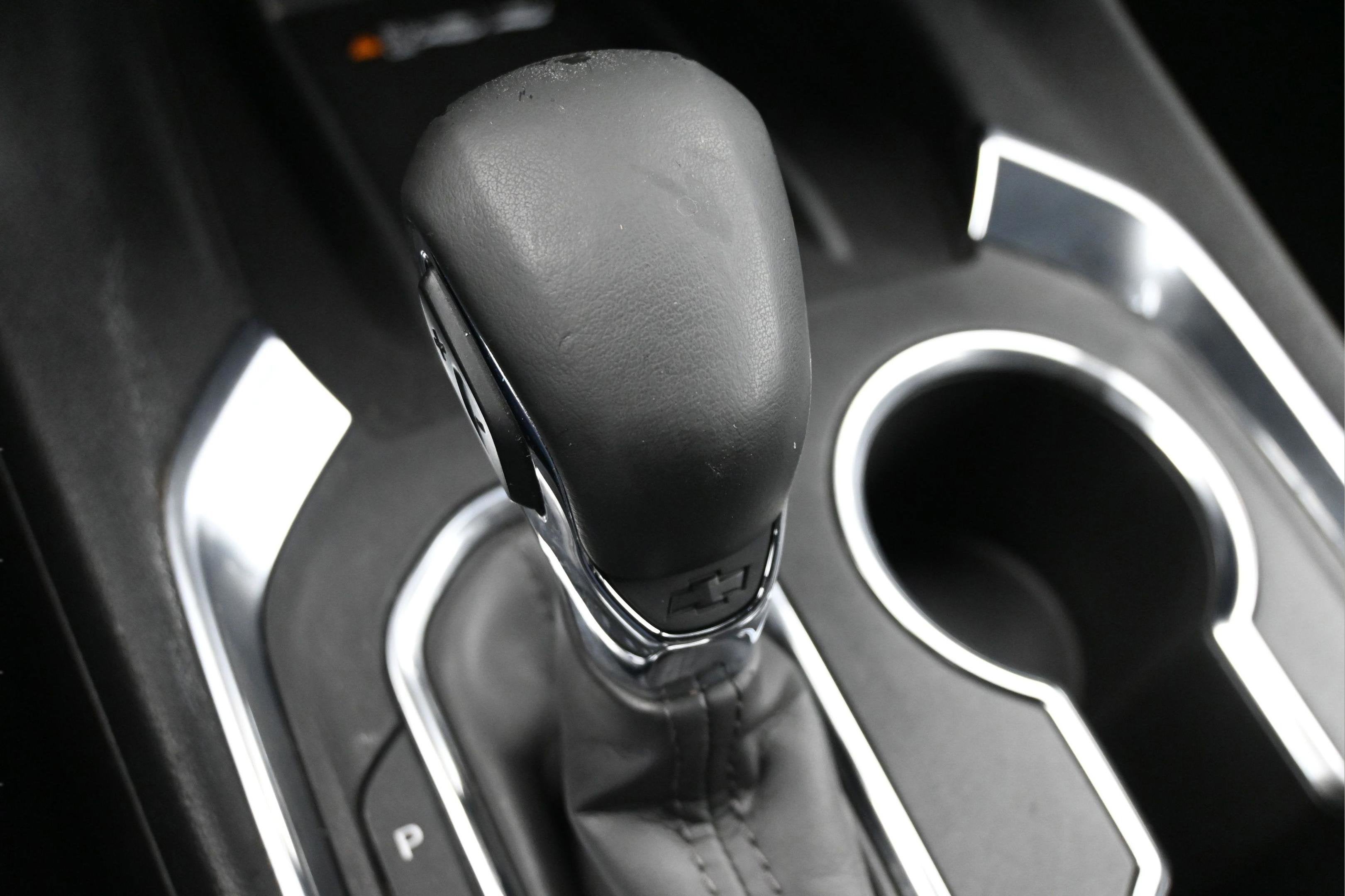 2023 Chevrolet Traverse FWD LT Leather