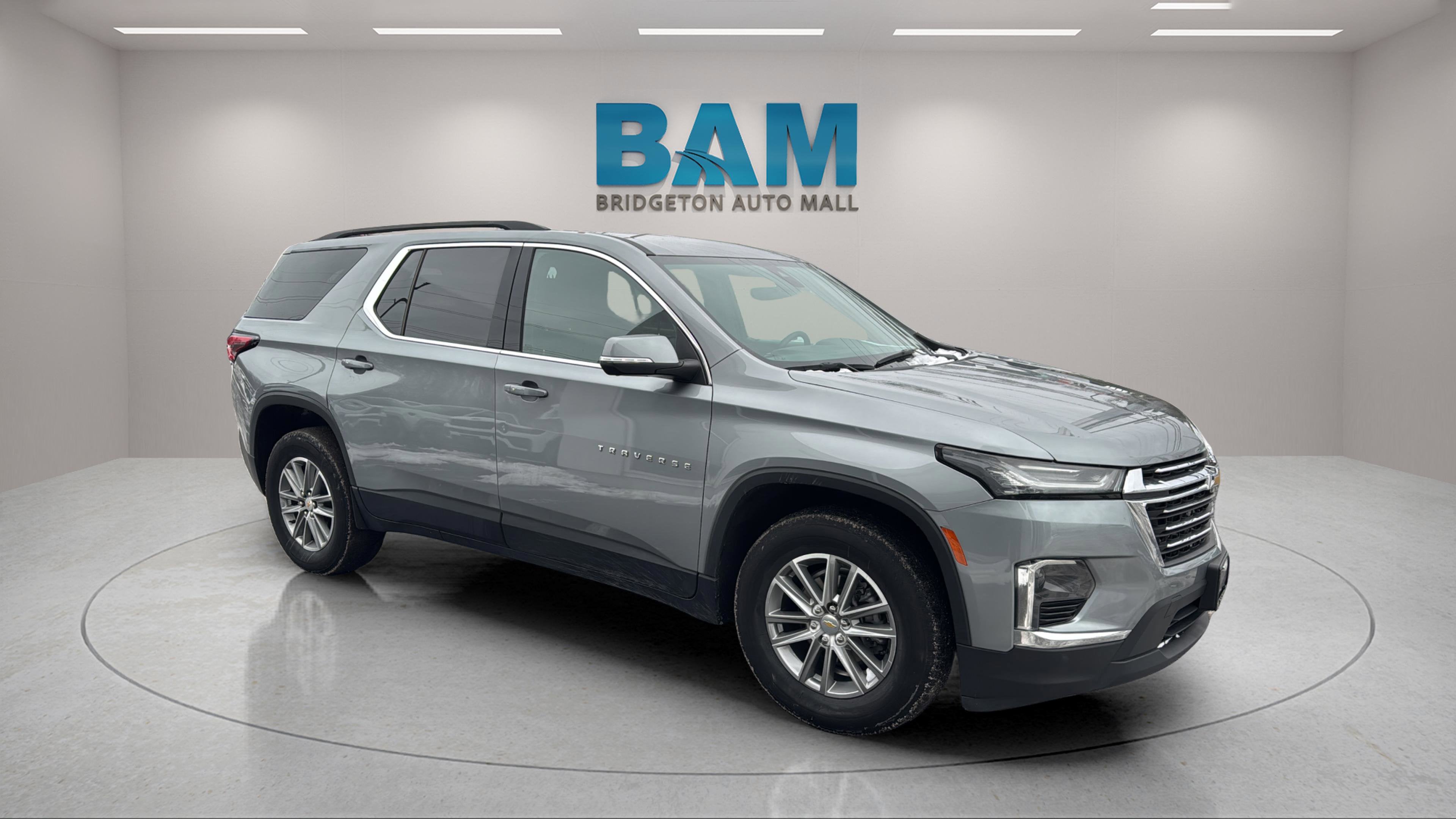 2023 Chevrolet Traverse AWD LT Leather