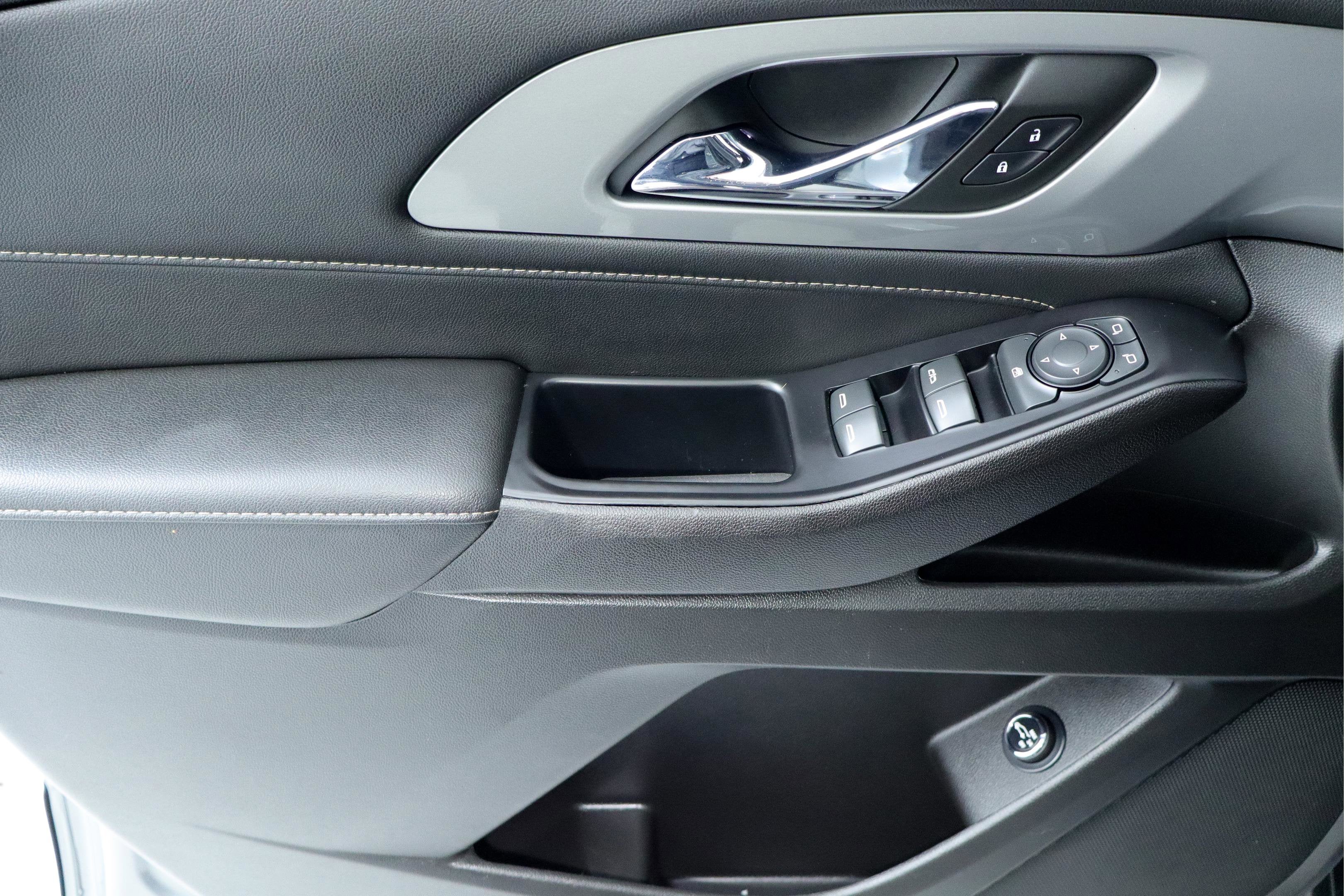 2023 Chevrolet Traverse AWD LT Leather