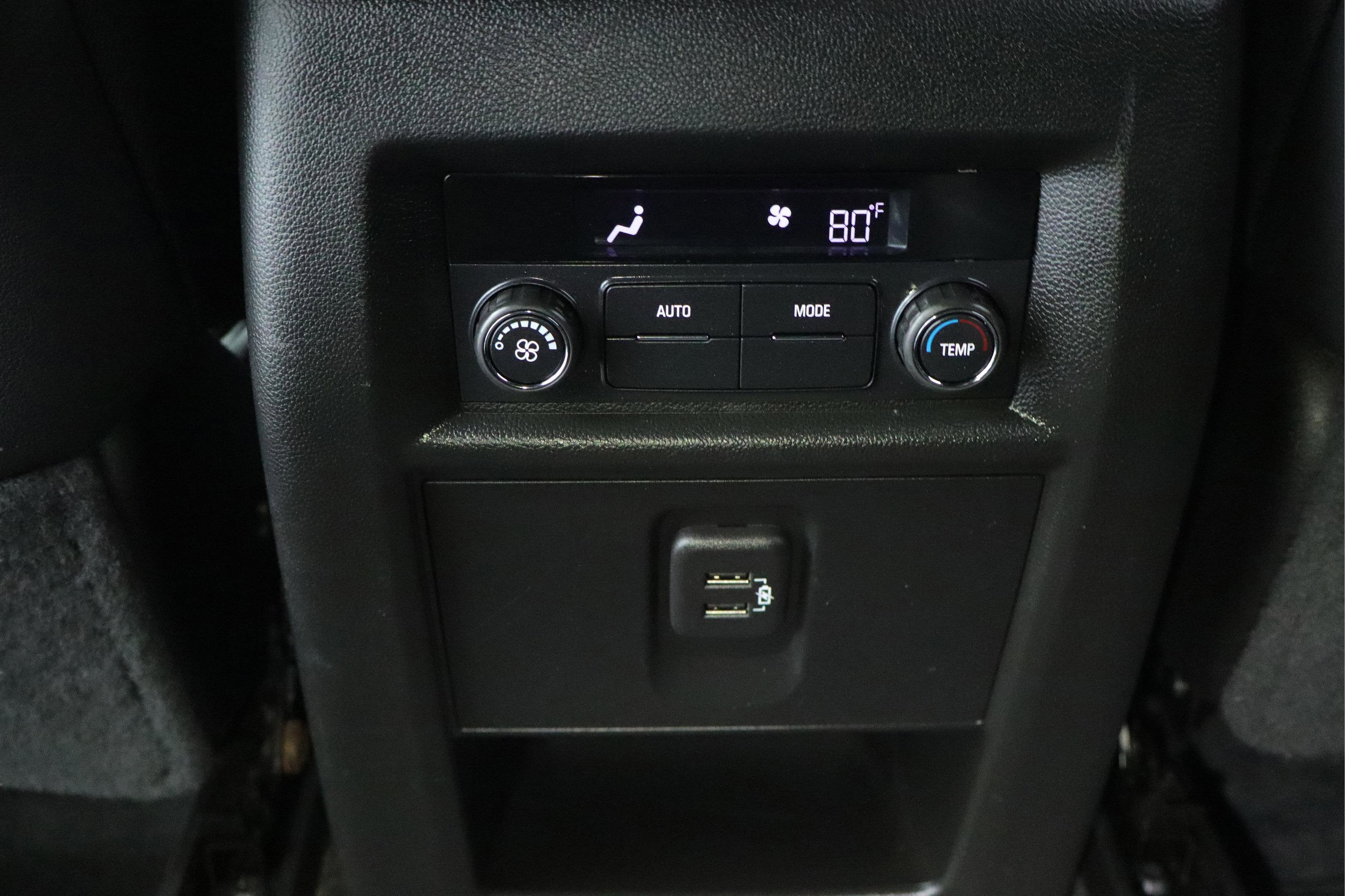 2023 Chevrolet Traverse AWD LT Leather