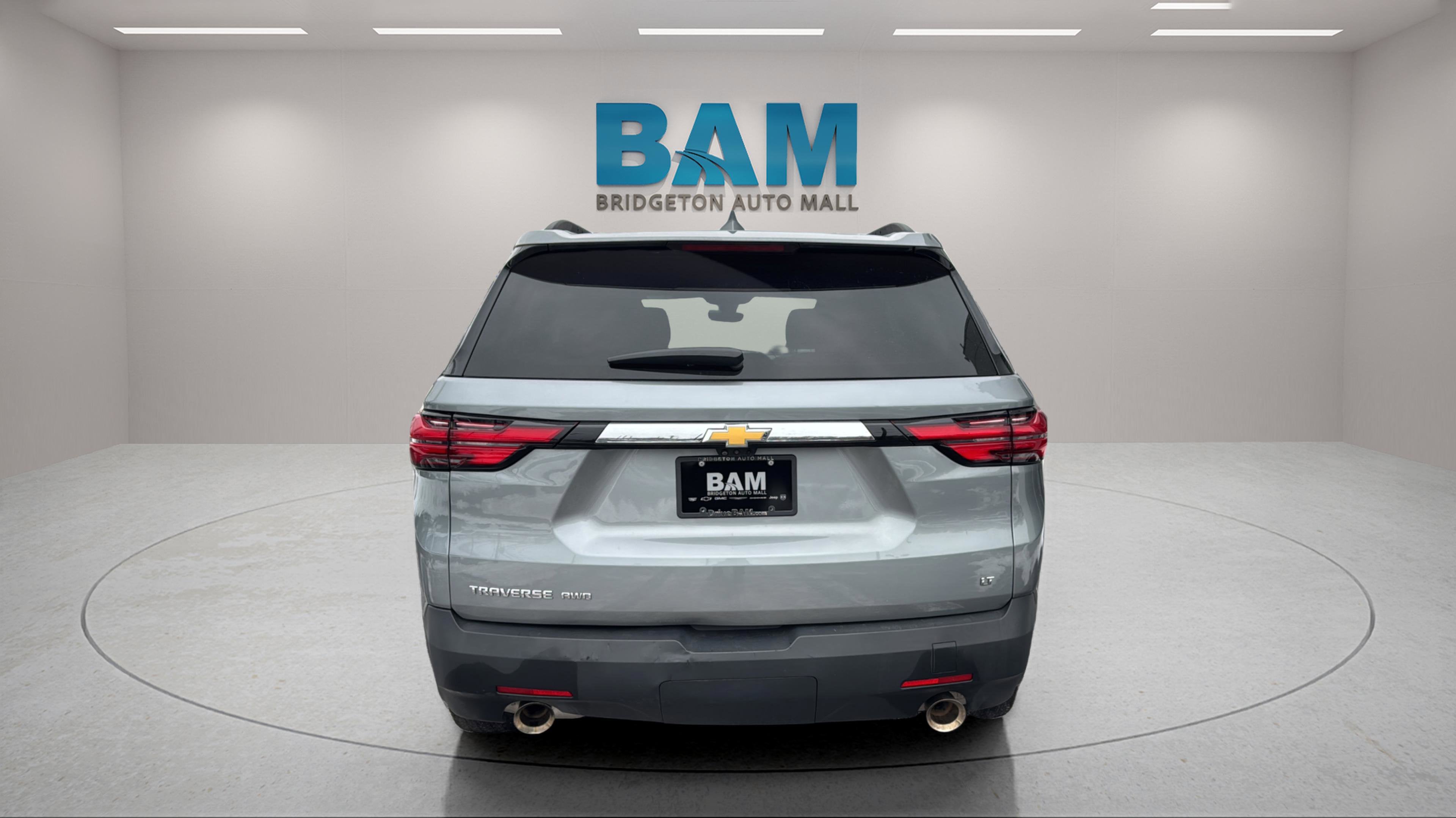 2023 Chevrolet Traverse AWD LT Leather