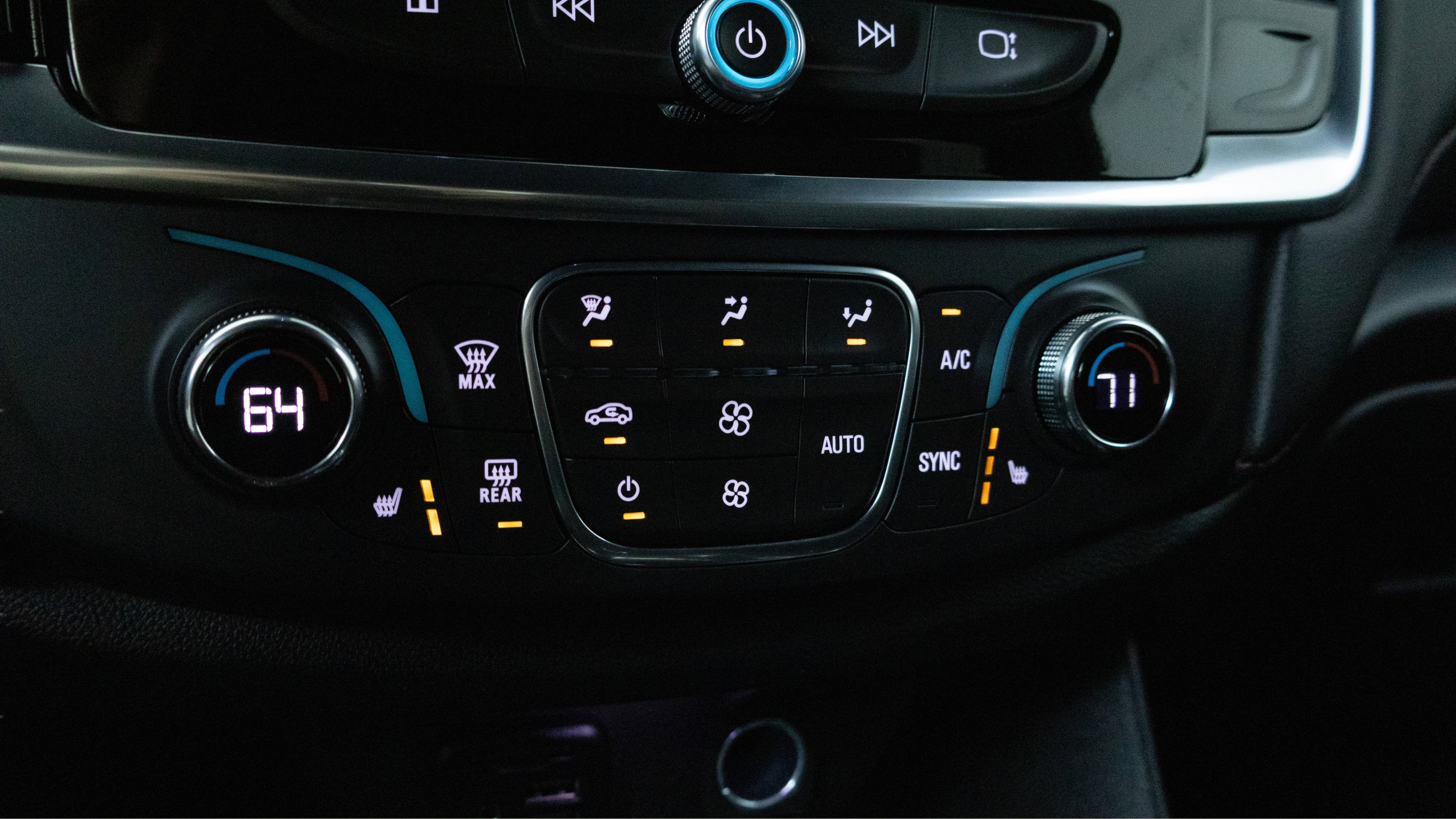 2023 Chevrolet Traverse AWD RS