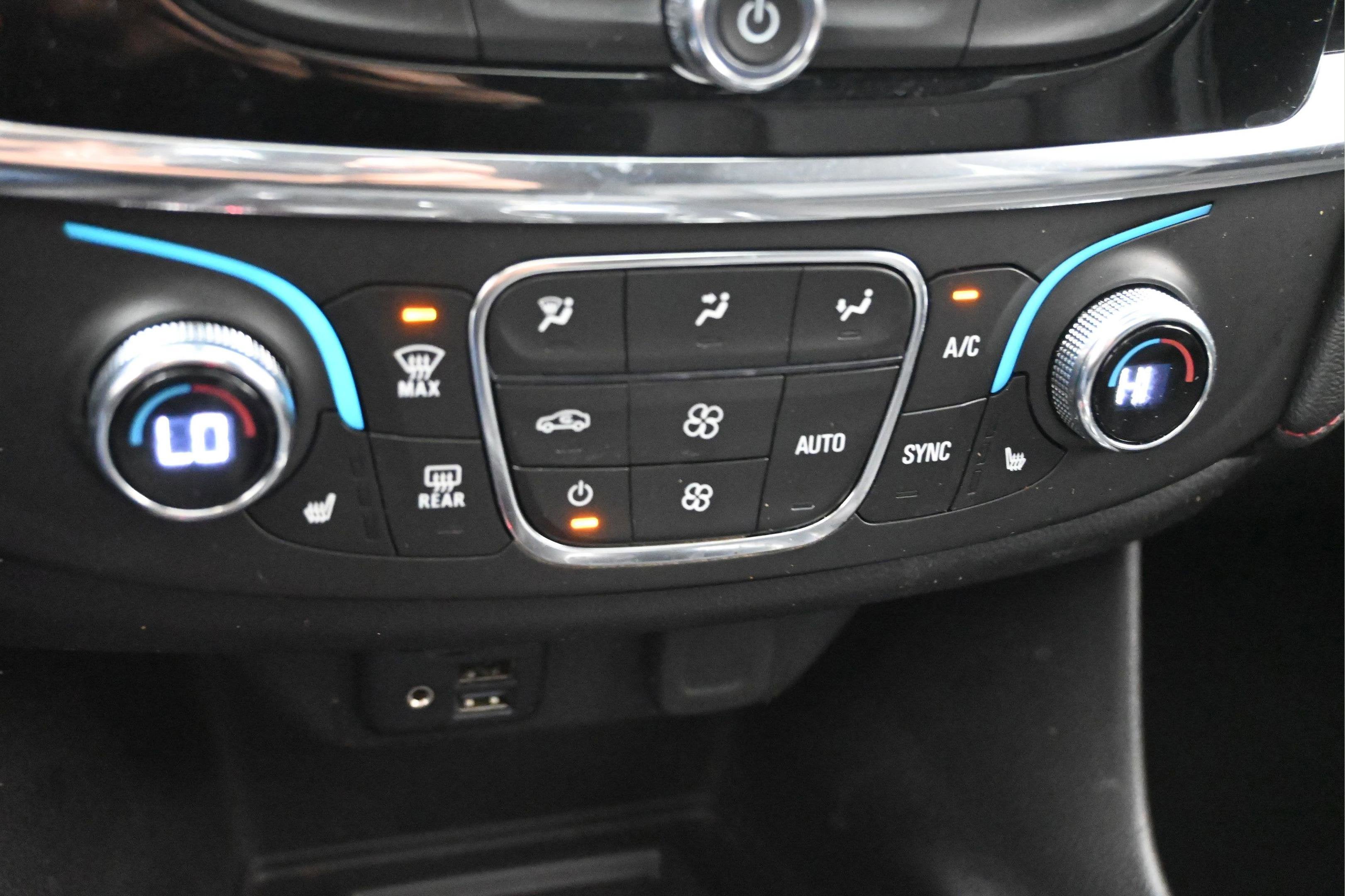 2023 Chevrolet Traverse AWD RS