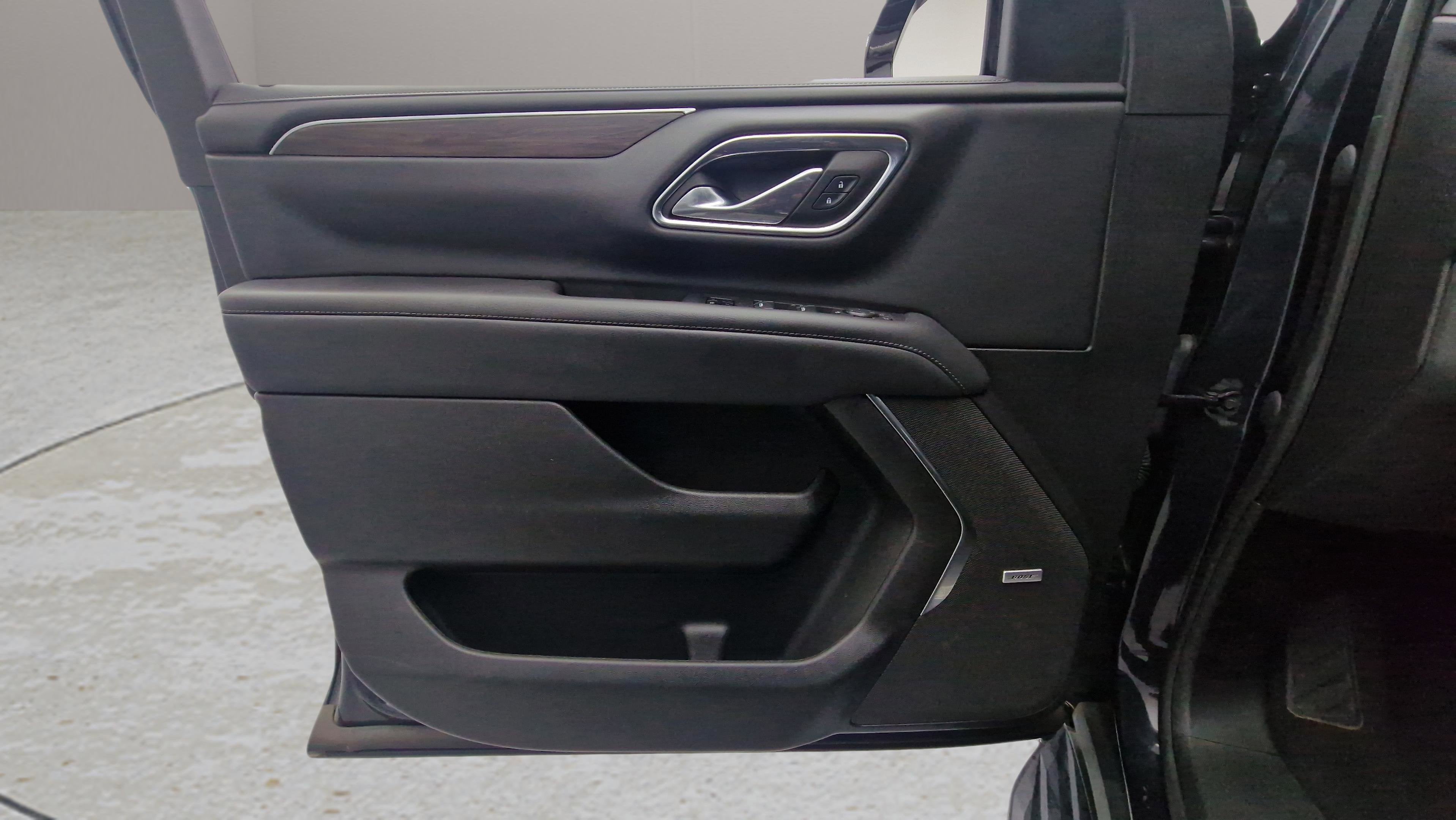 2023 Chevrolet Suburban 4WD LT