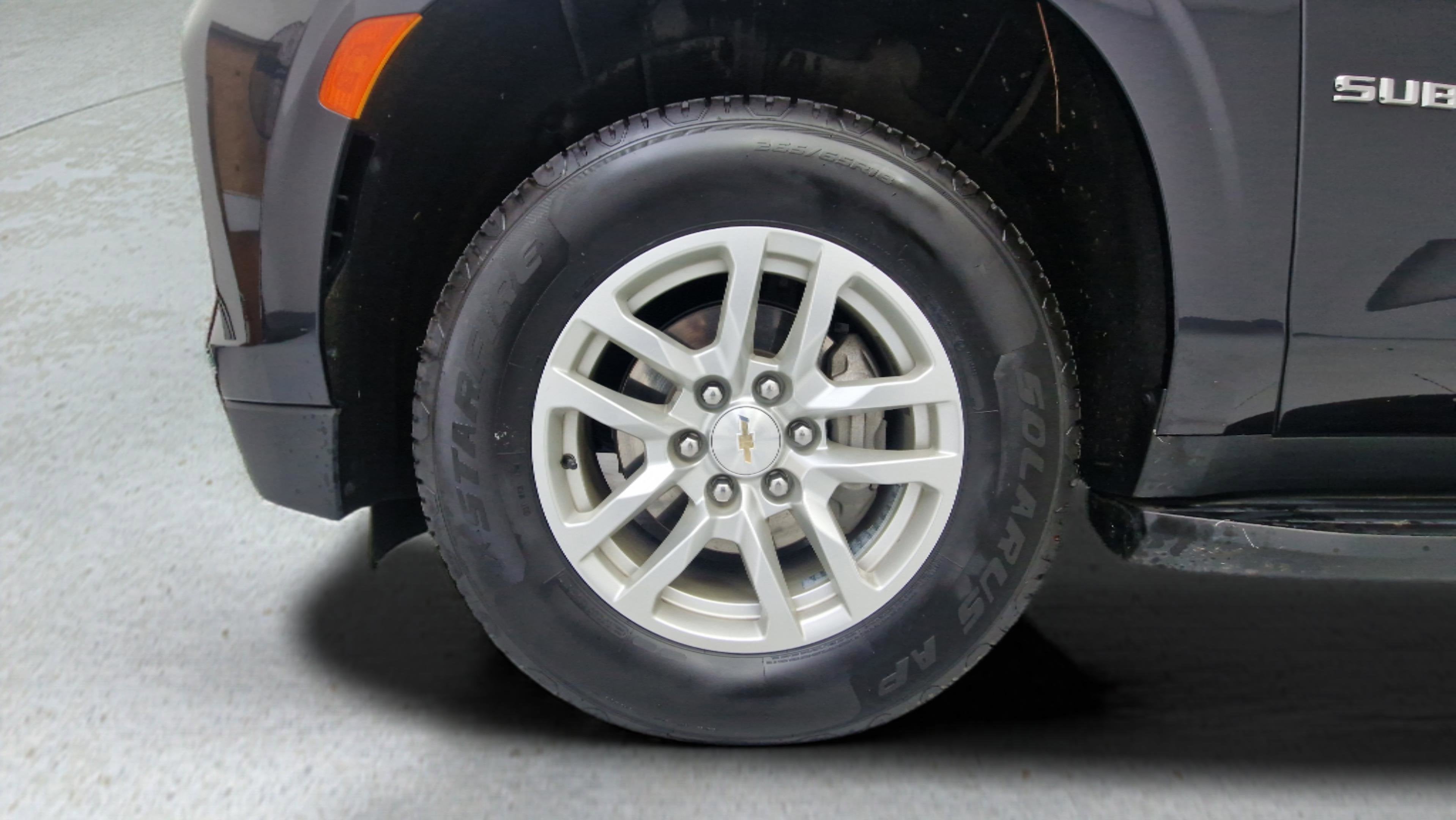 2023 Chevrolet Suburban 4WD LT