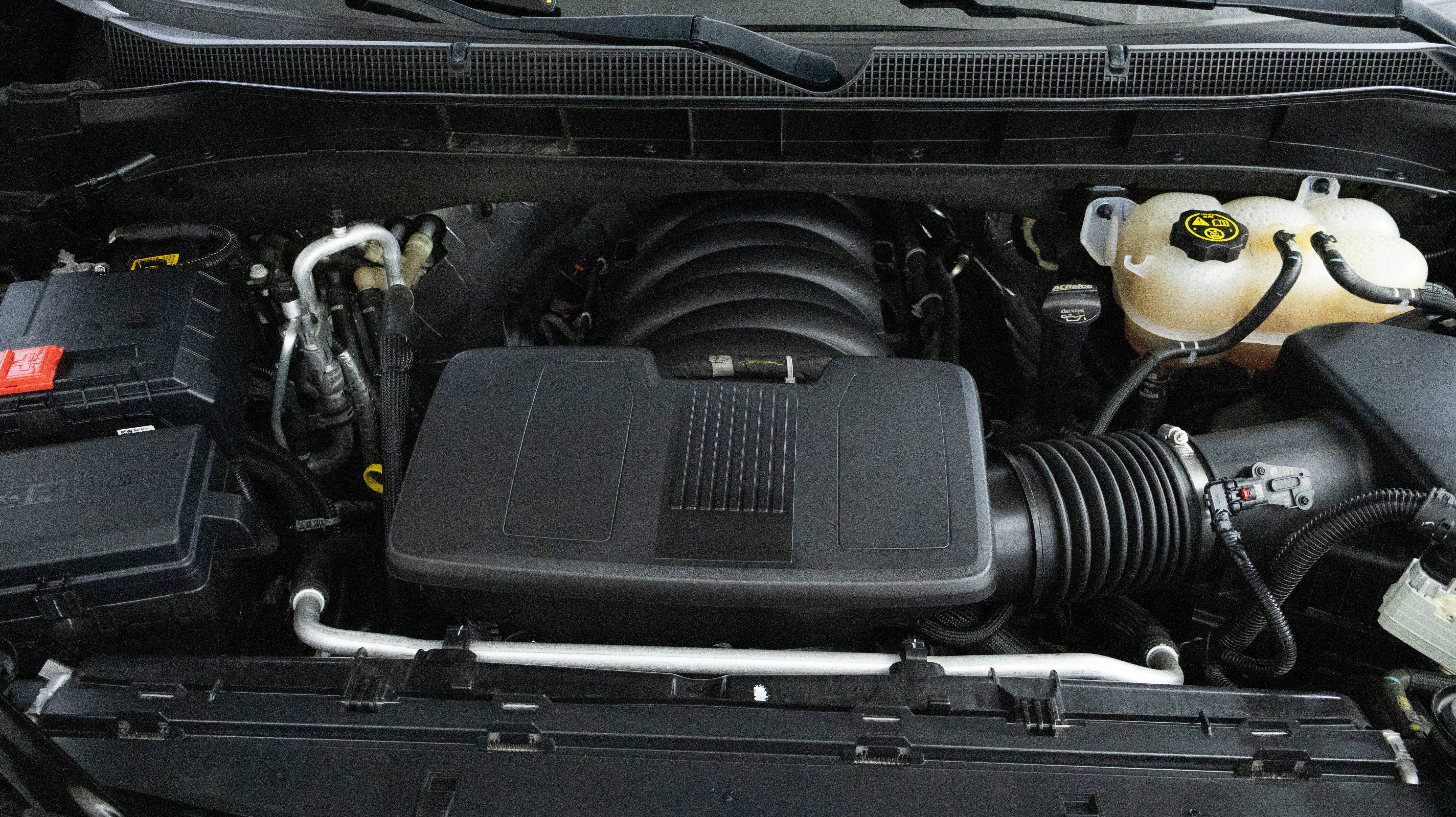 2023 Chevrolet Tahoe 4WD RST