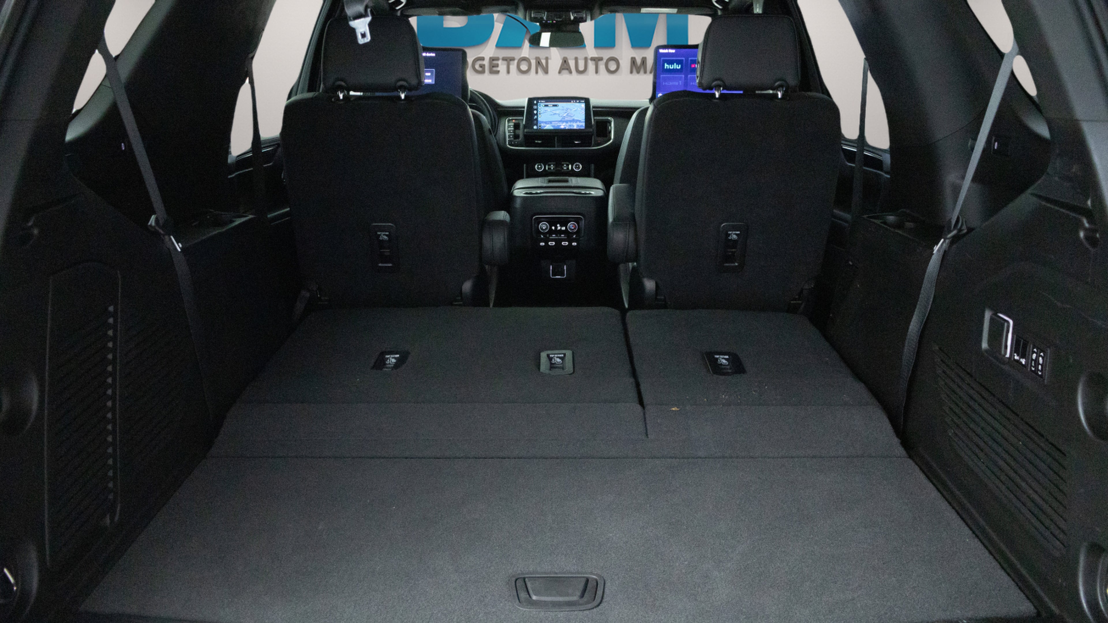 2023 Chevrolet Tahoe 4WD RST
