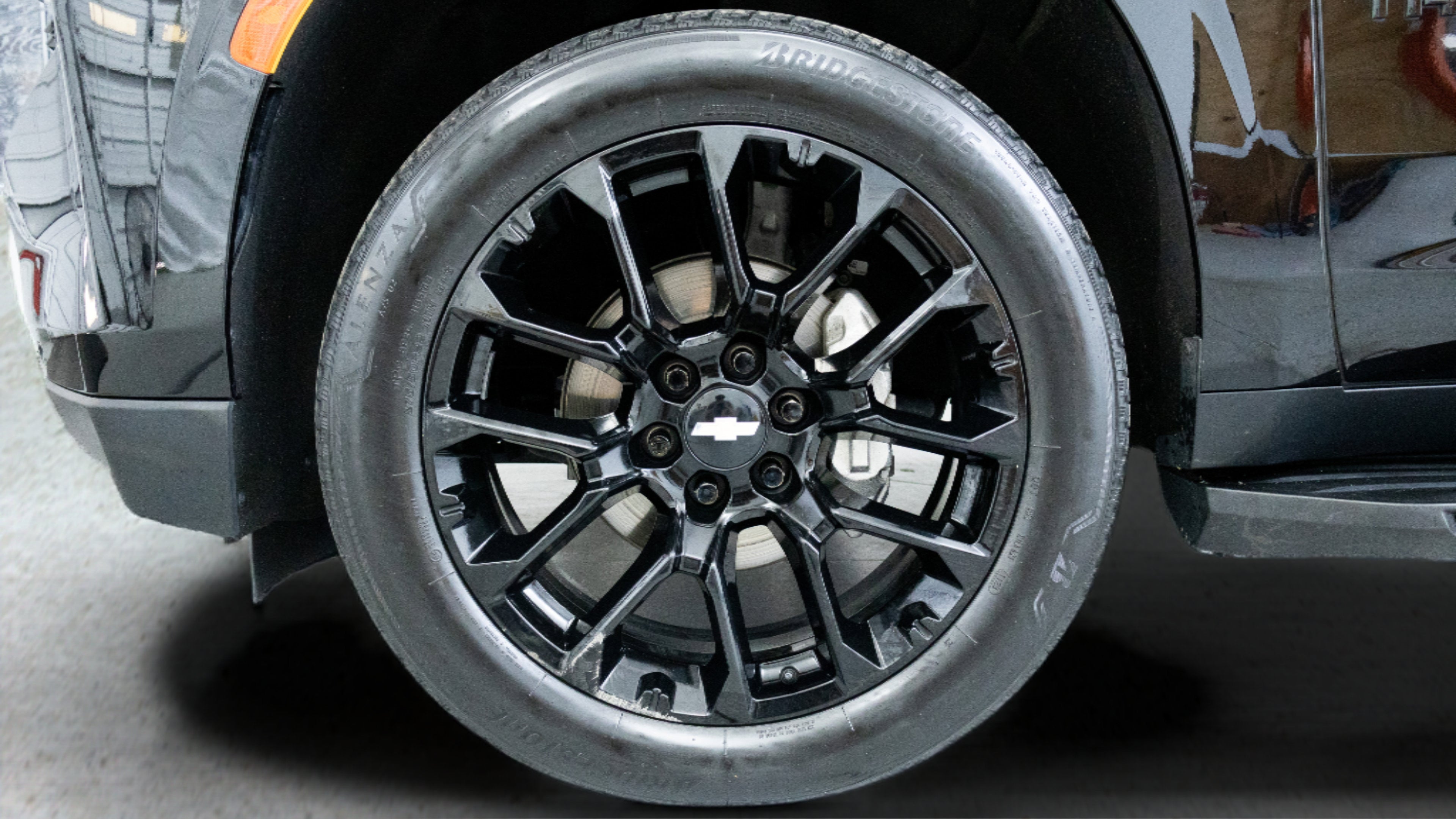 2023 Chevrolet Tahoe 4WD RST