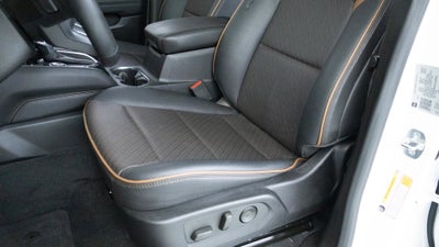 2023 GMC Canyon 4WD Crew Cab Short Box AT4
