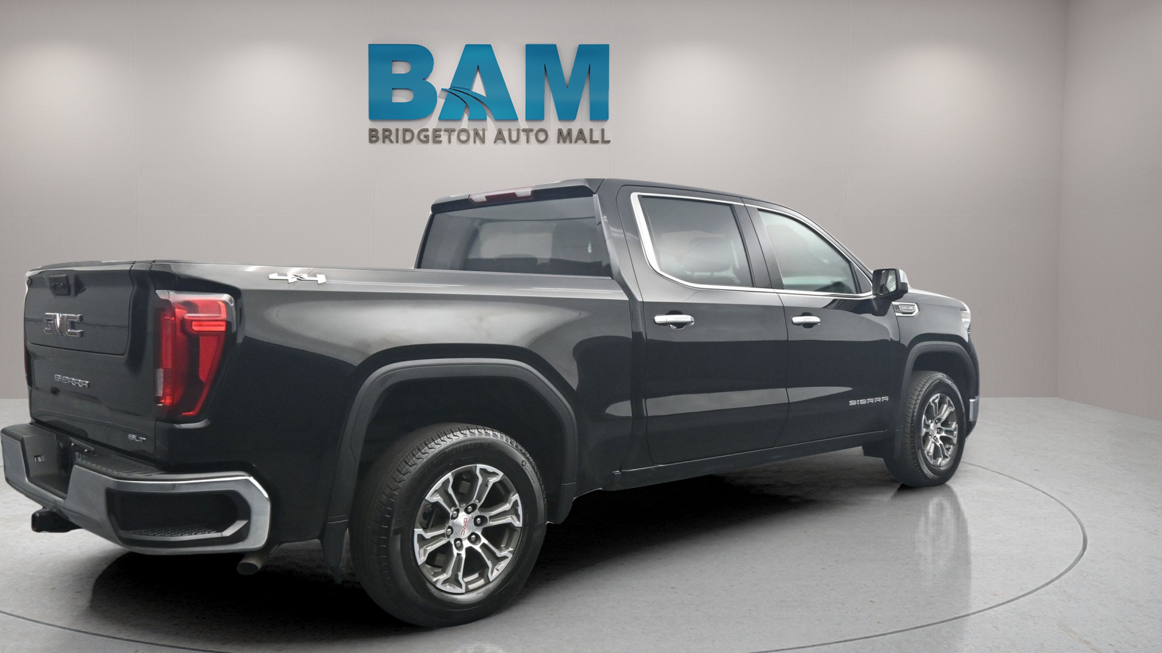 2026 GMC Sierra 1500 Crew Cab, Short Bed, SLT, 4WD