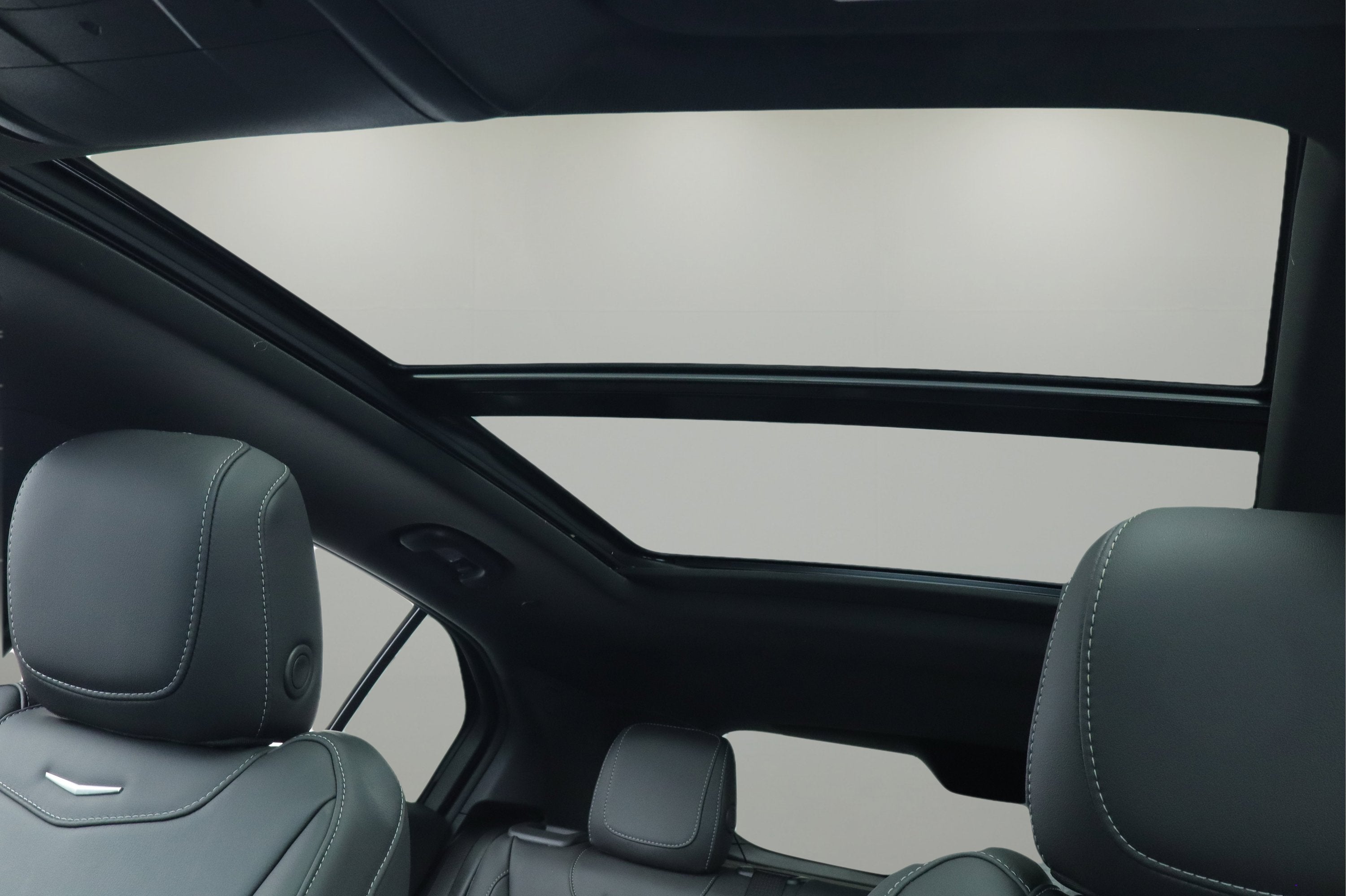 2025 Cadillac XT4 FWD Premium Luxury