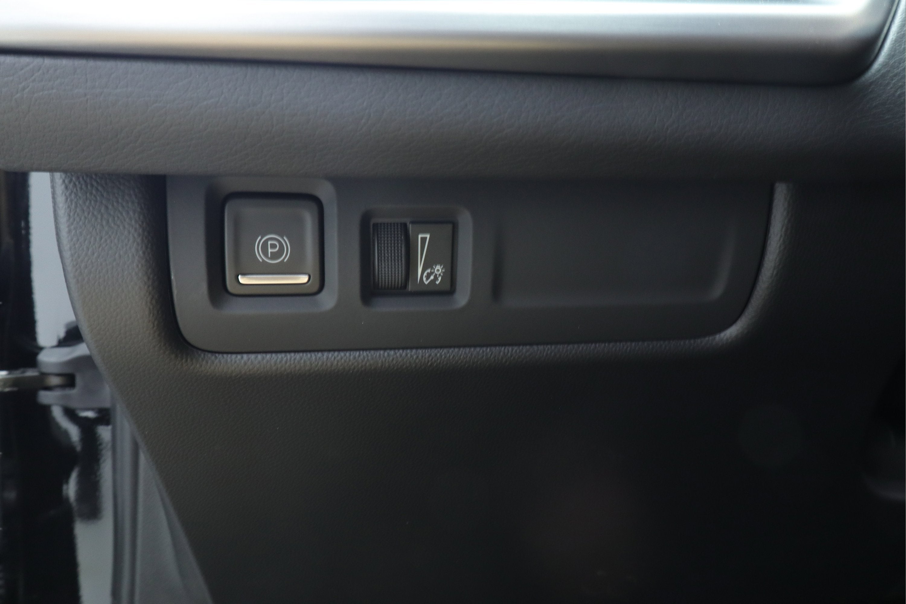 2025 Cadillac XT4 FWD Premium Luxury