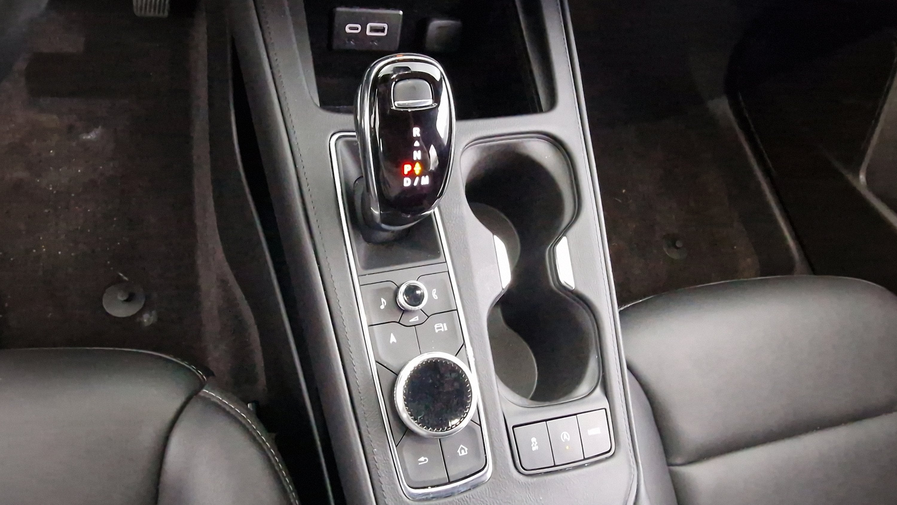 2024 Cadillac XT4 FWD Premium Luxury