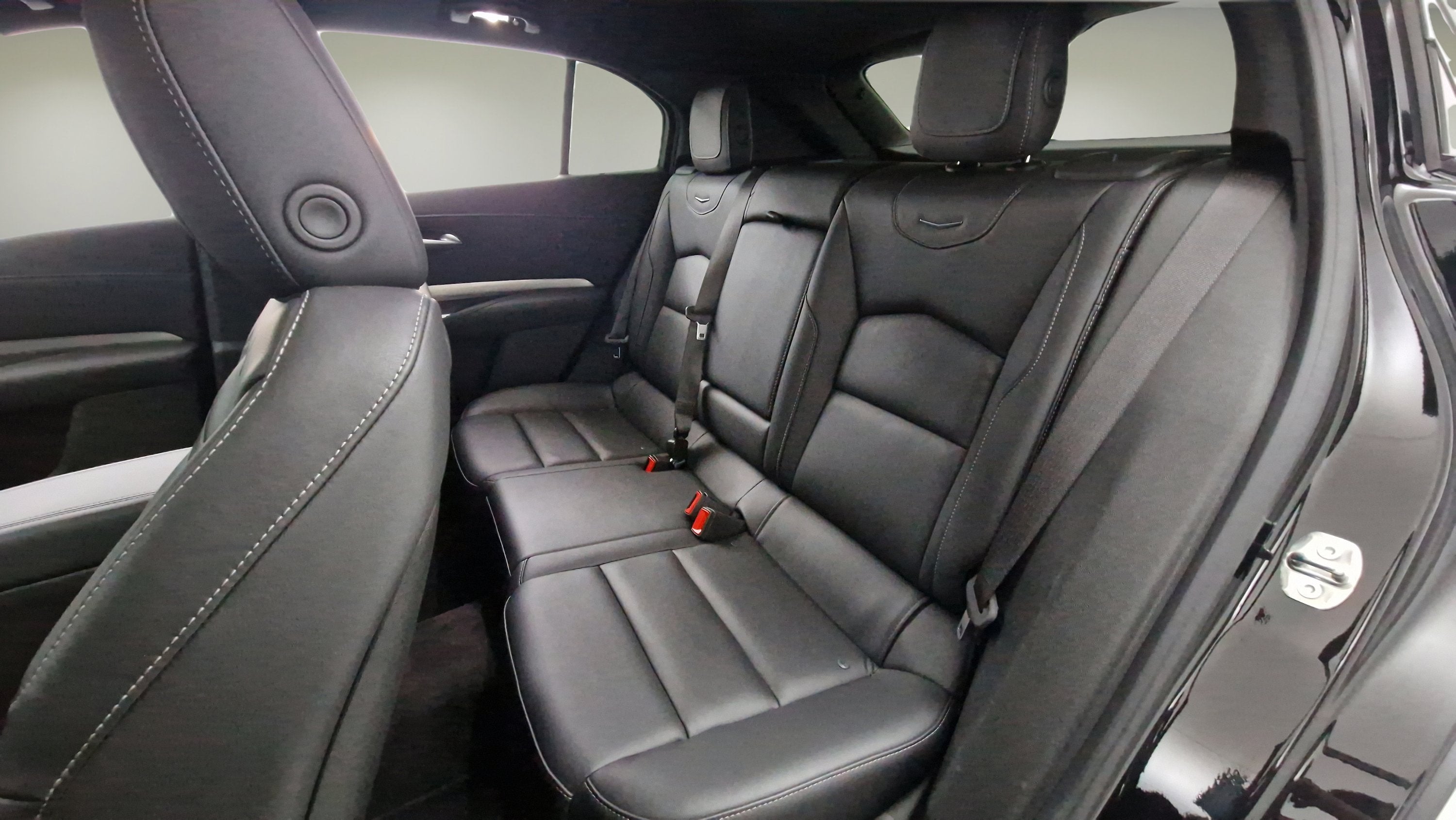 2024 Cadillac XT4 FWD Premium Luxury