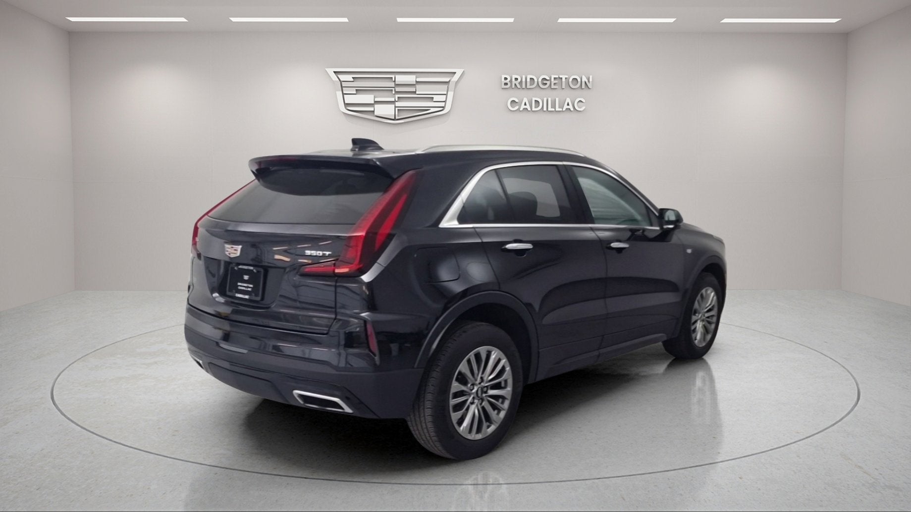 2024 Cadillac XT4 FWD Premium Luxury