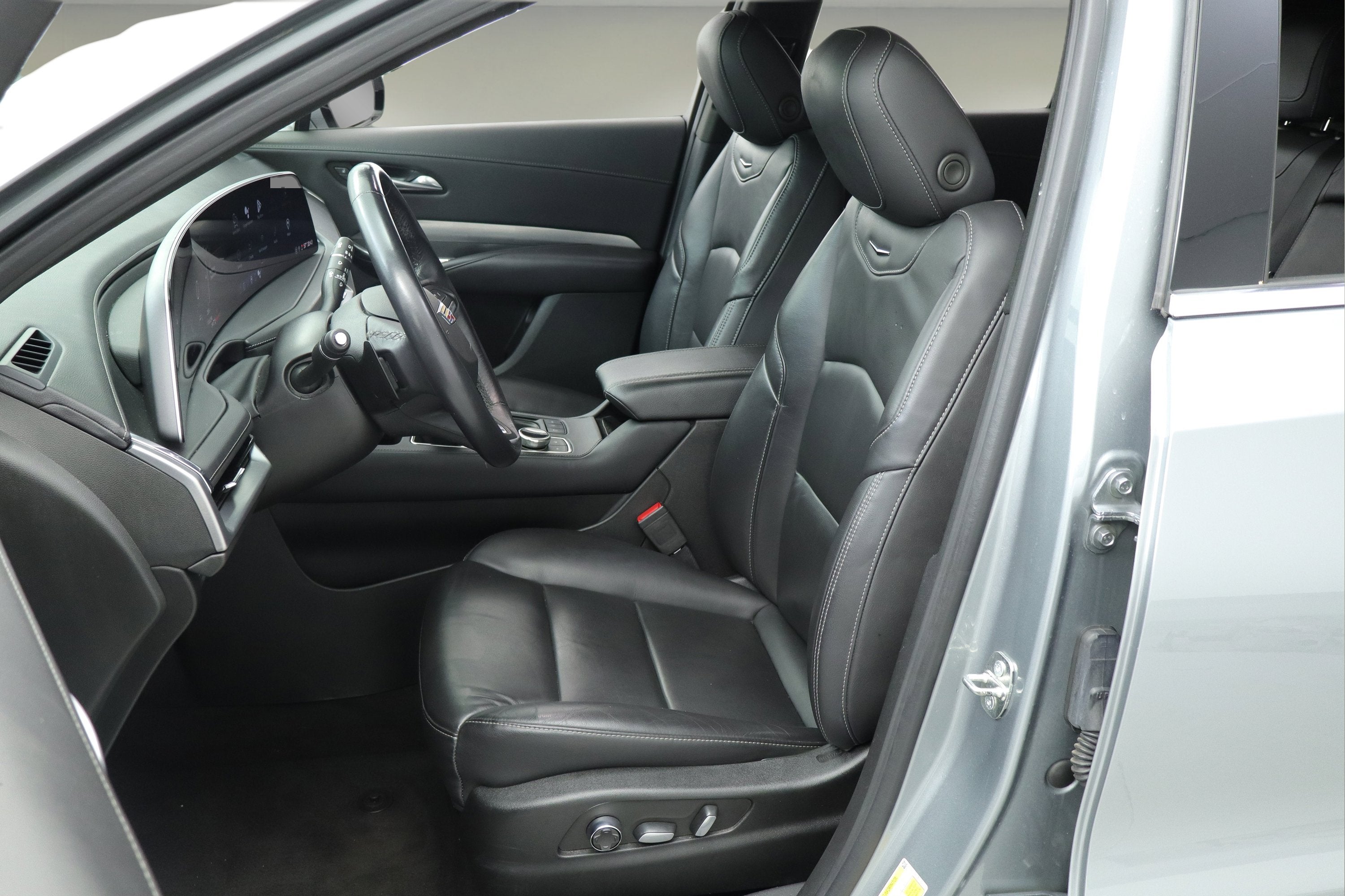 2024 Cadillac XT4 AWD Premium Luxury