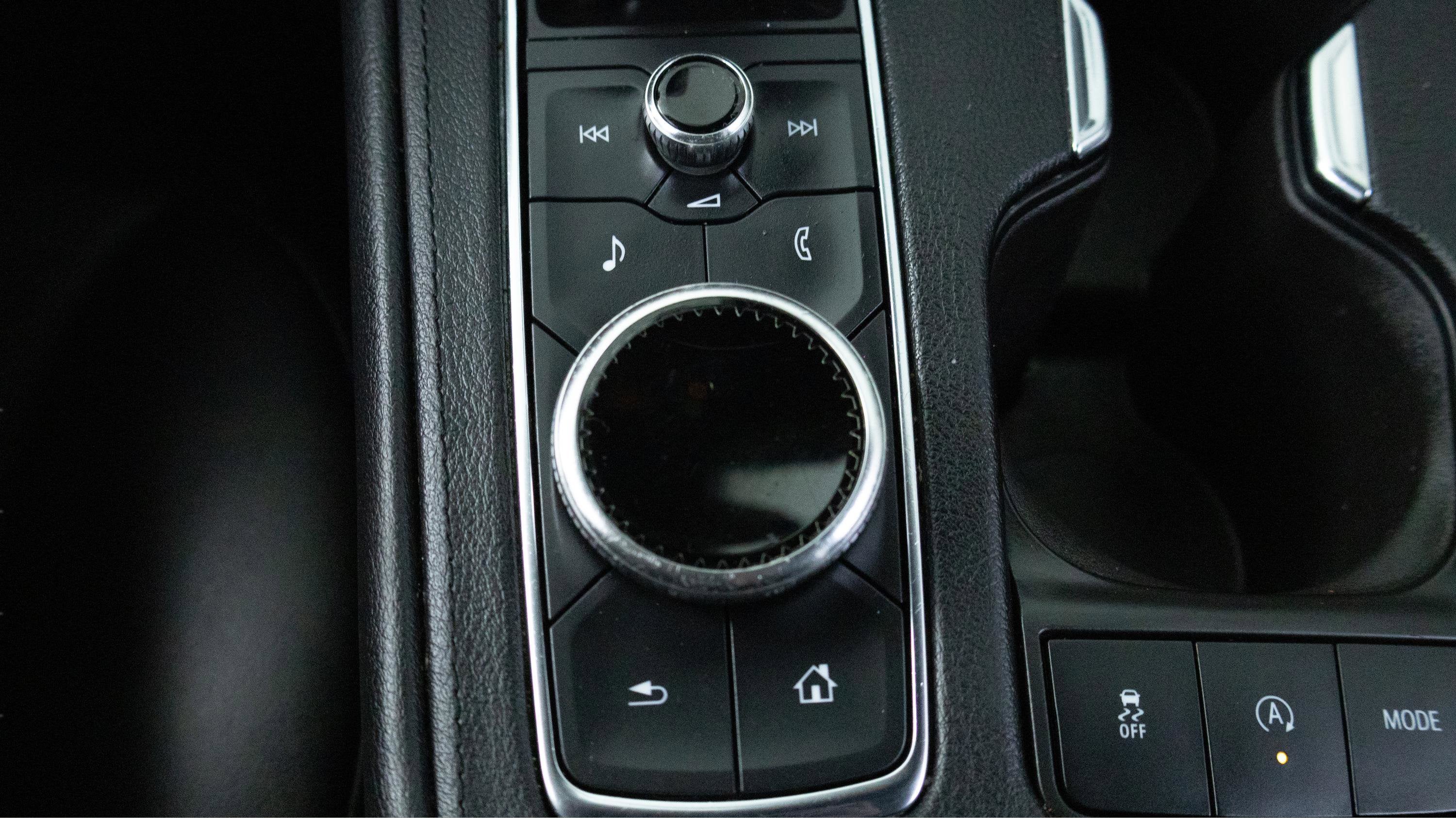 2022 Cadillac XT4 AWD Premium Luxury