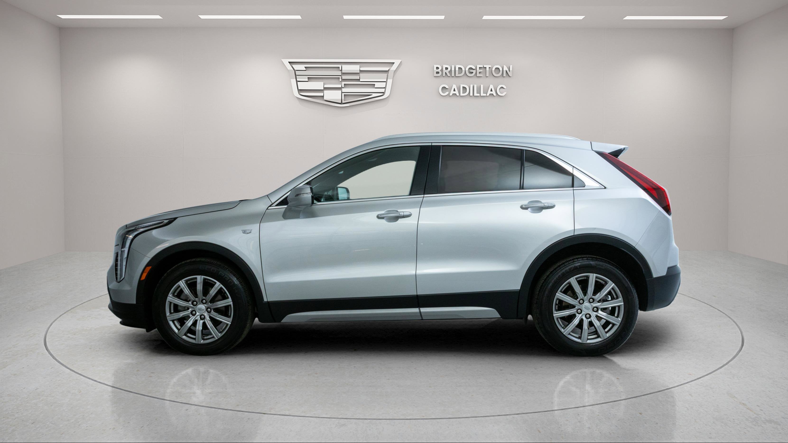 2022 Cadillac XT4 AWD Premium Luxury