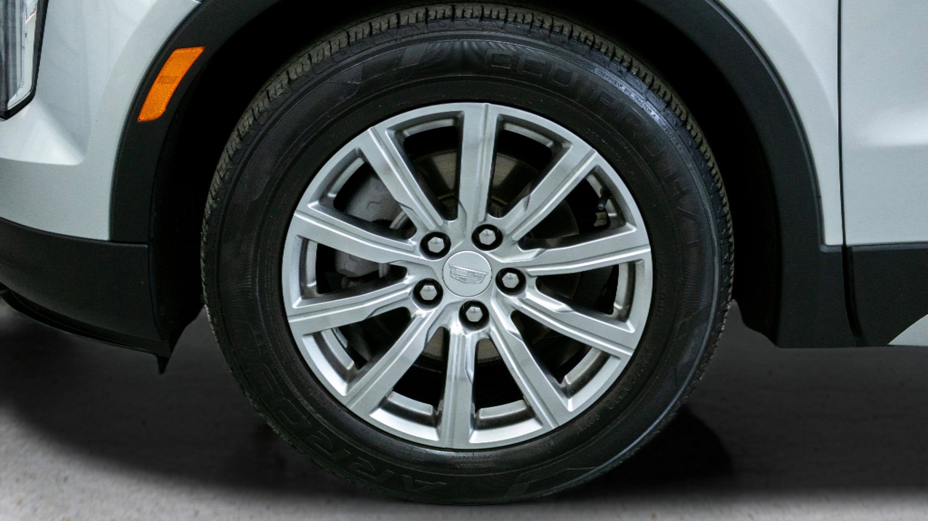 2022 Cadillac XT4 AWD Premium Luxury