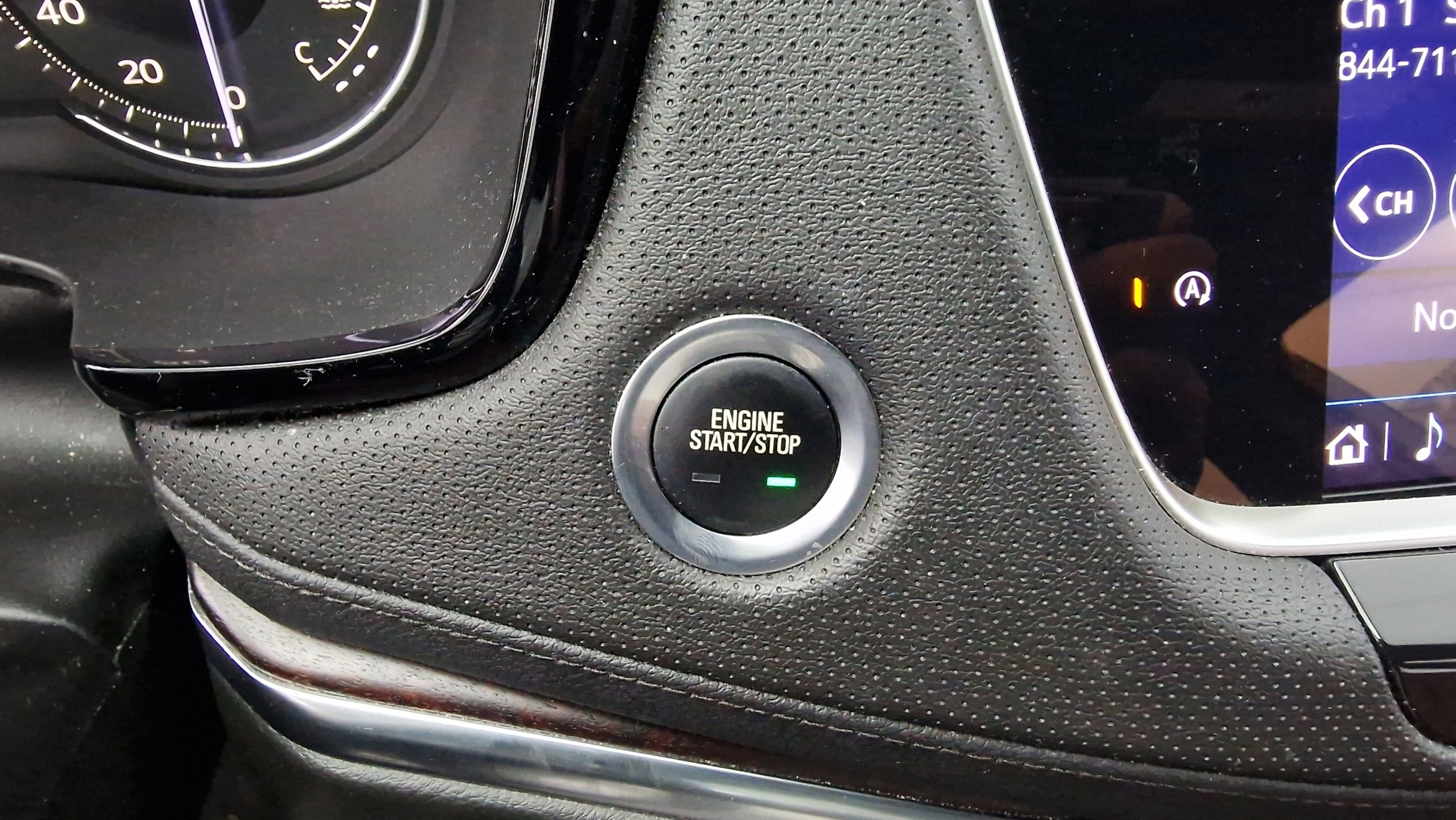 2022 Cadillac XT5 AWD Premium Luxury