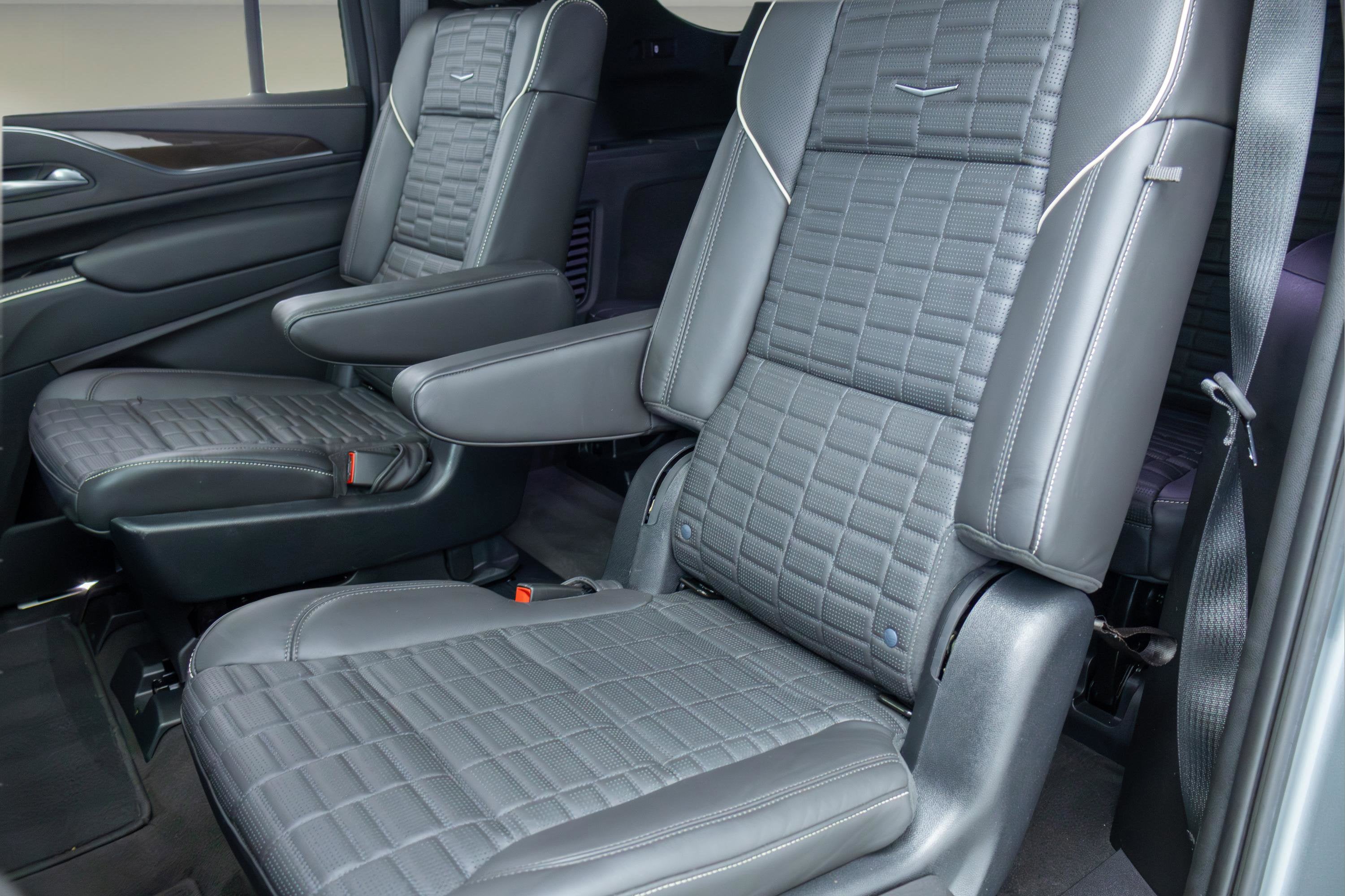 2023 Cadillac Escalade ESV 4WD Sport Platinum