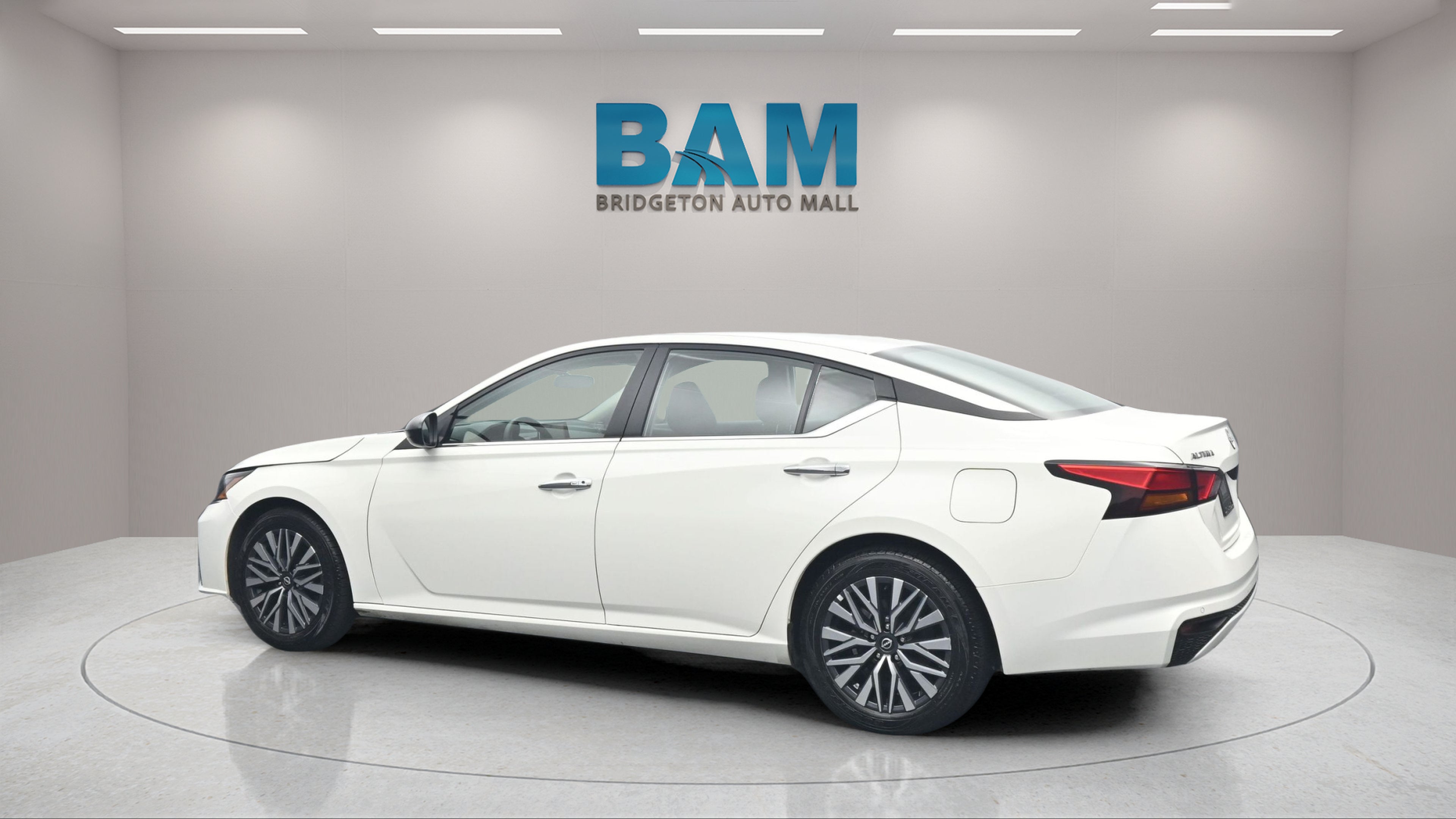 2025 Nissan Altima SV FWD