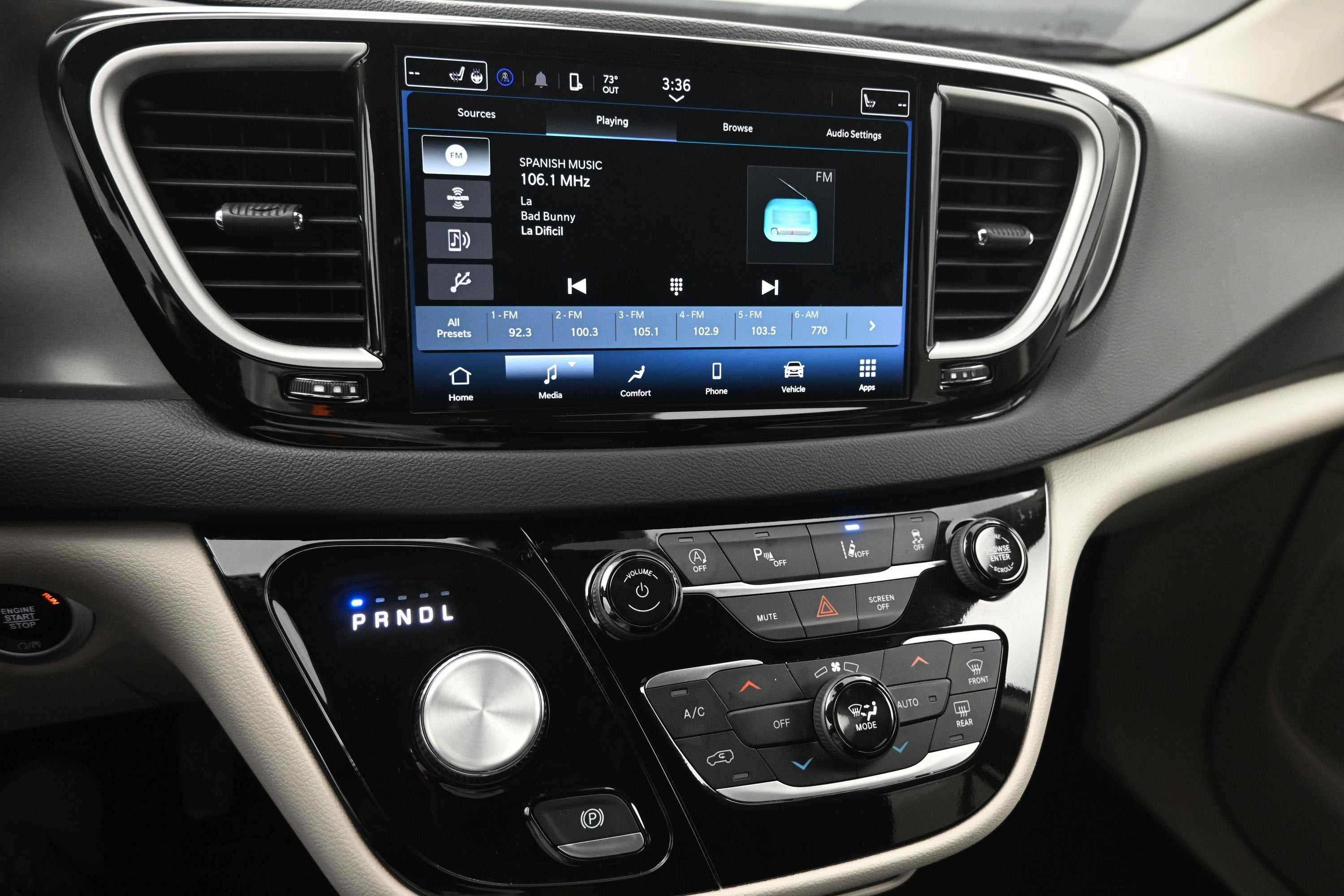2024 Chrysler Pacifica Touring L