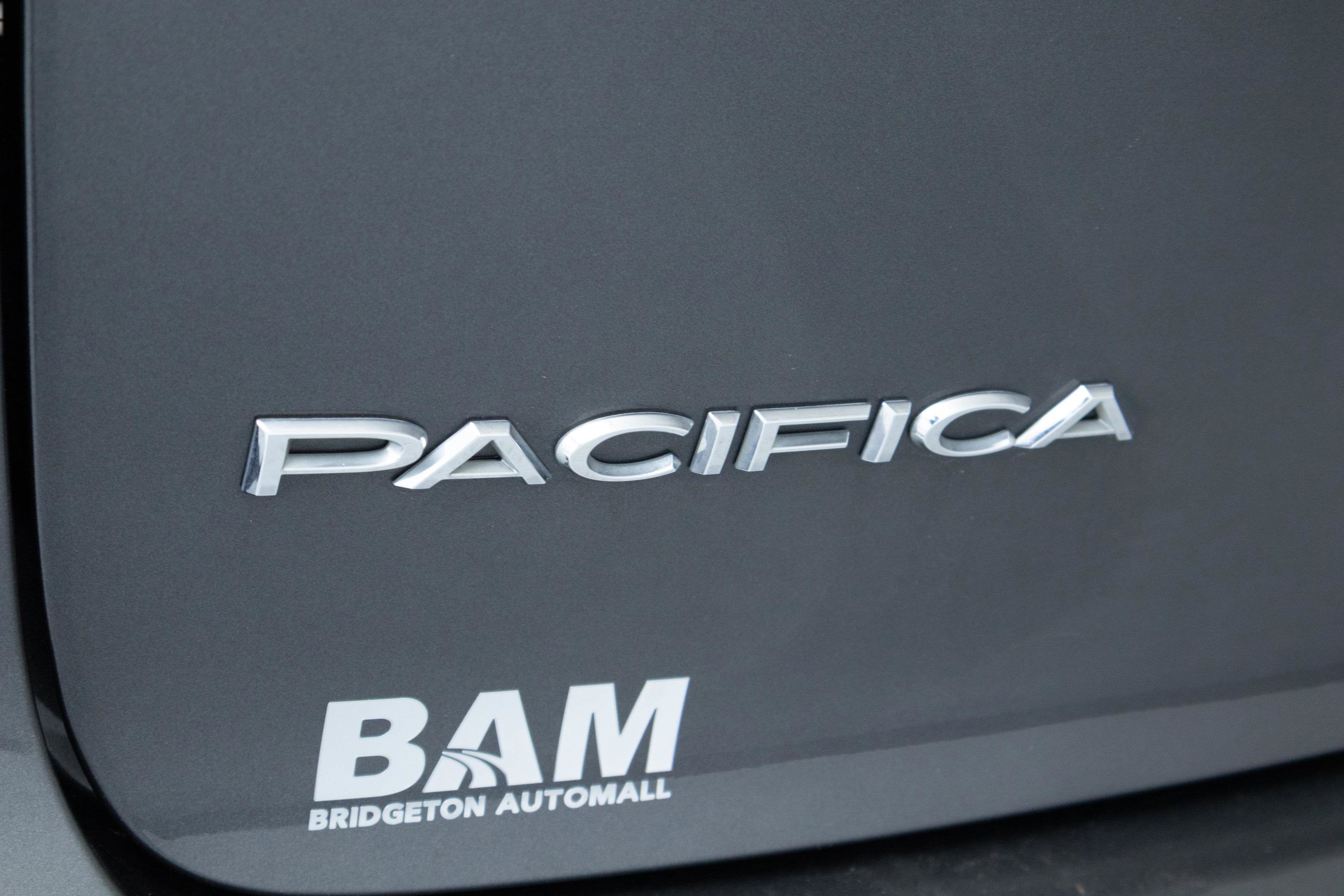 2022 Chrysler Pacifica Touring L