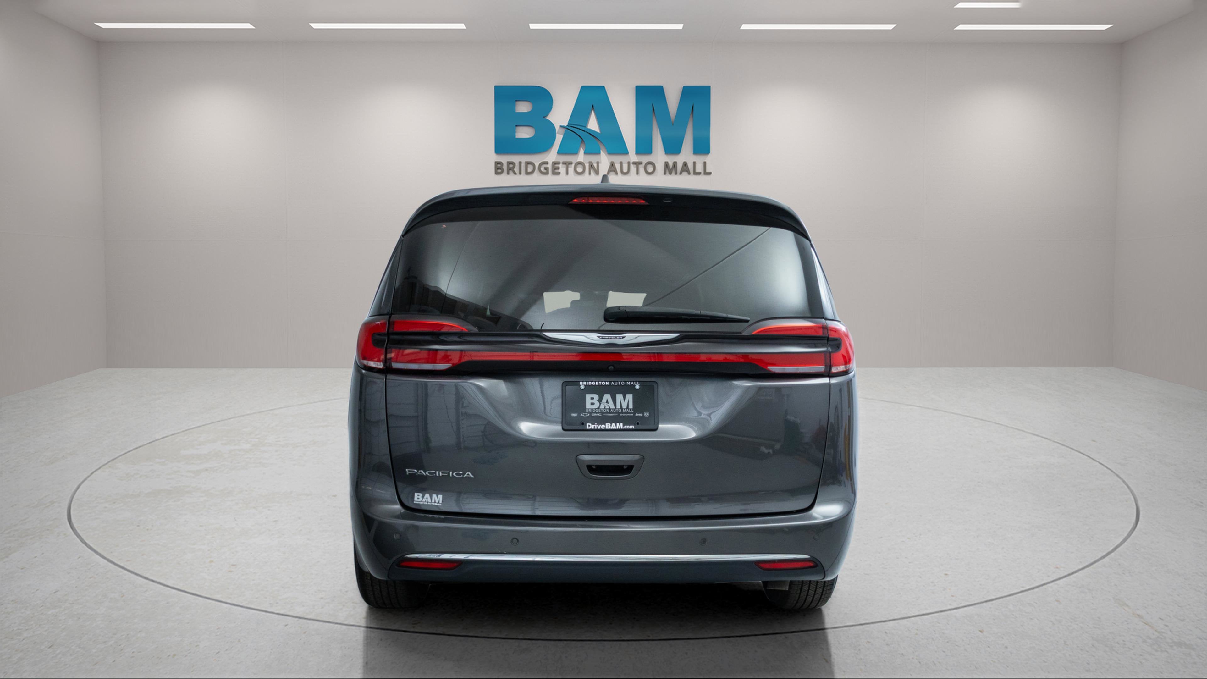 2022 Chrysler Pacifica Touring L