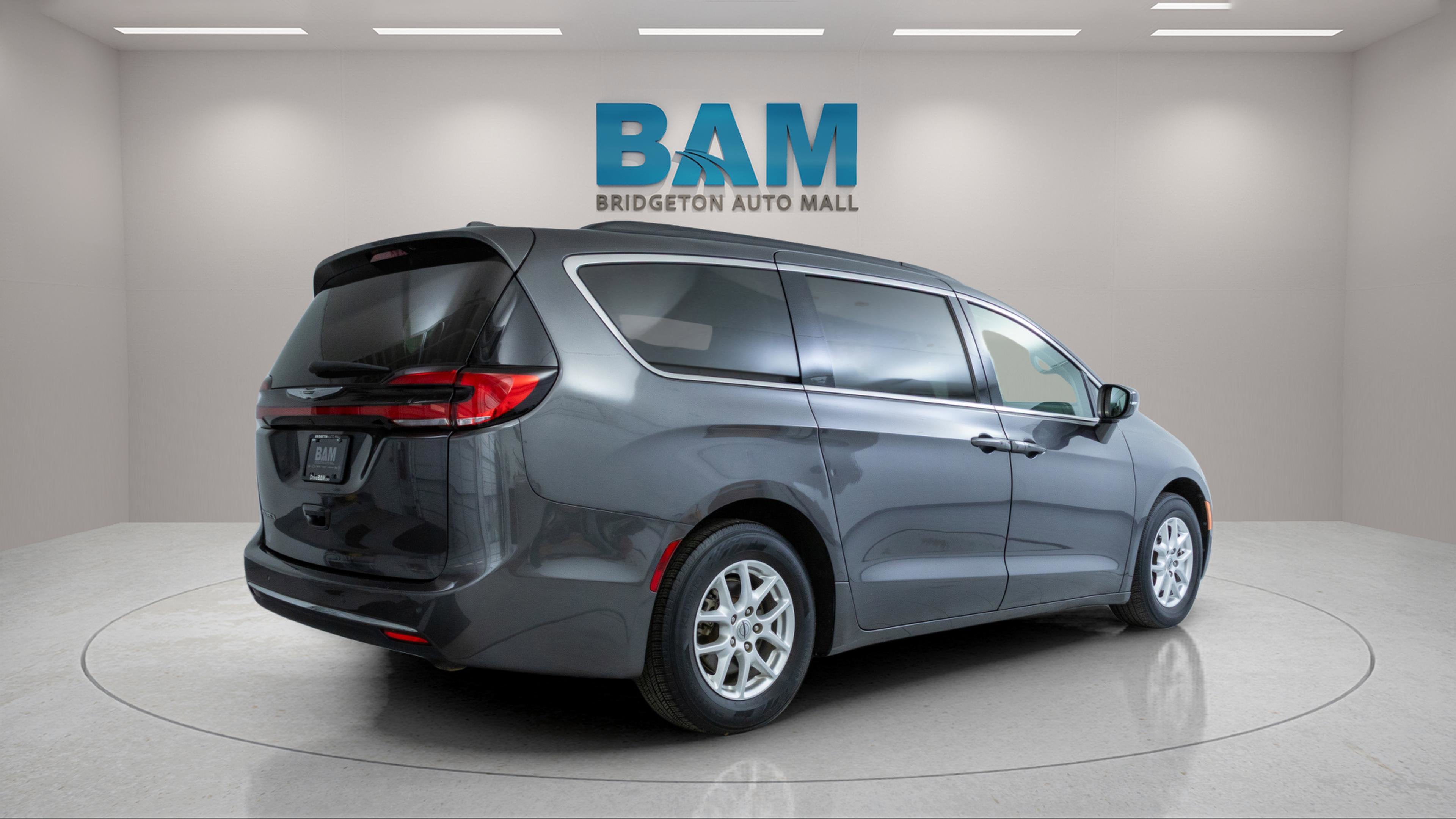 2022 Chrysler Pacifica Touring L