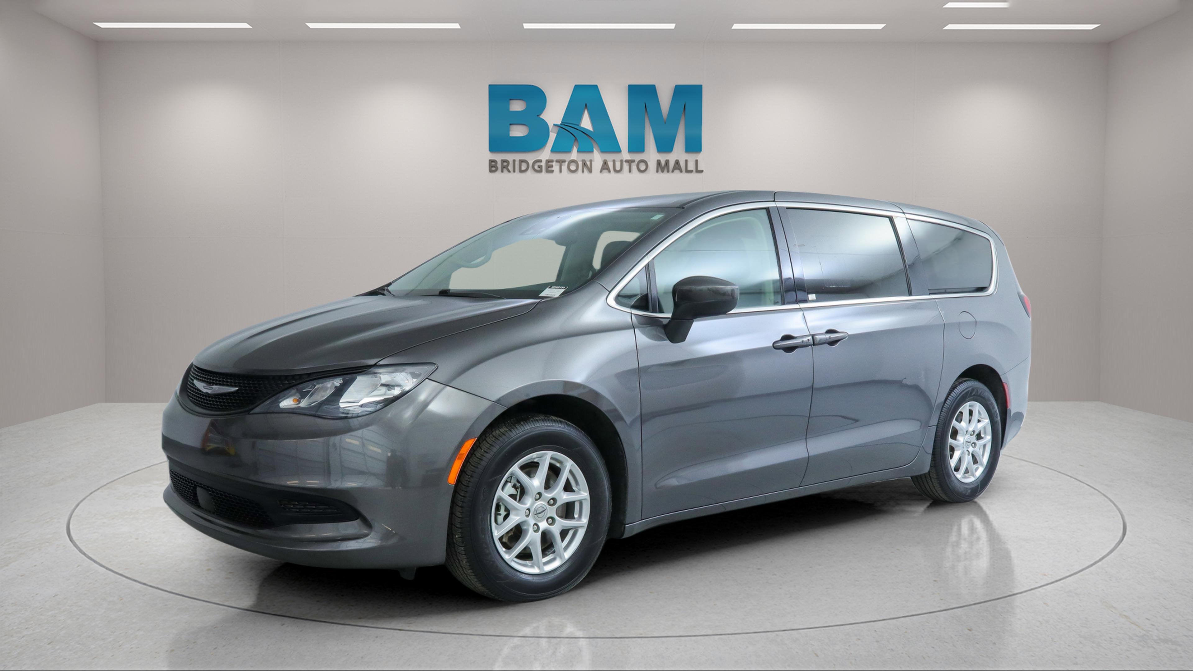 2023 Chrysler Voyager LX