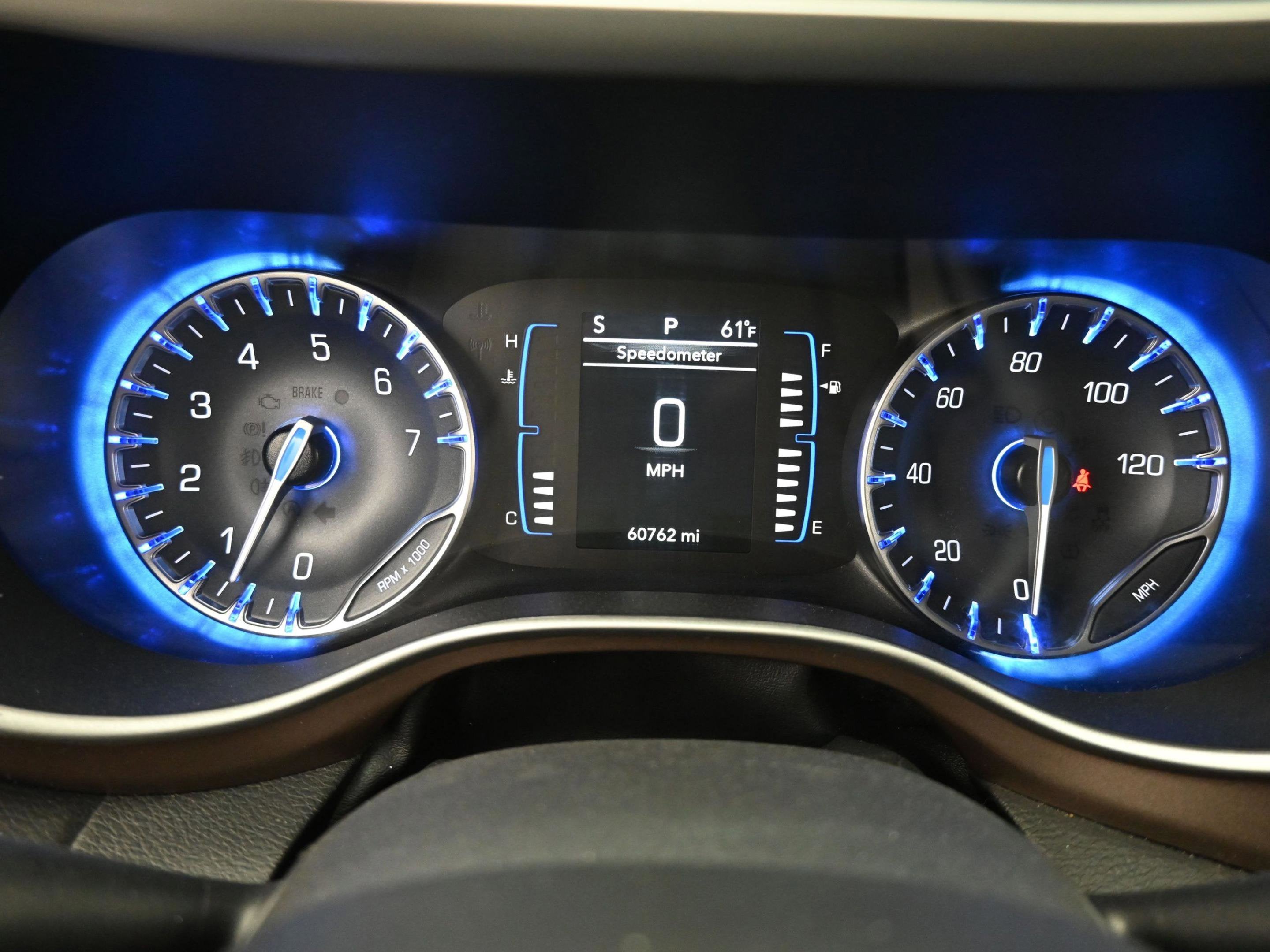 2023 Chrysler Voyager LX