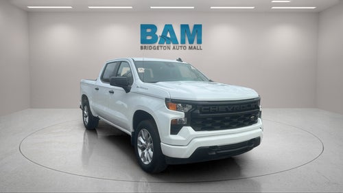 2022 Chevrolet Silverado 1500 4WD Crew Cab Short Bed Custom