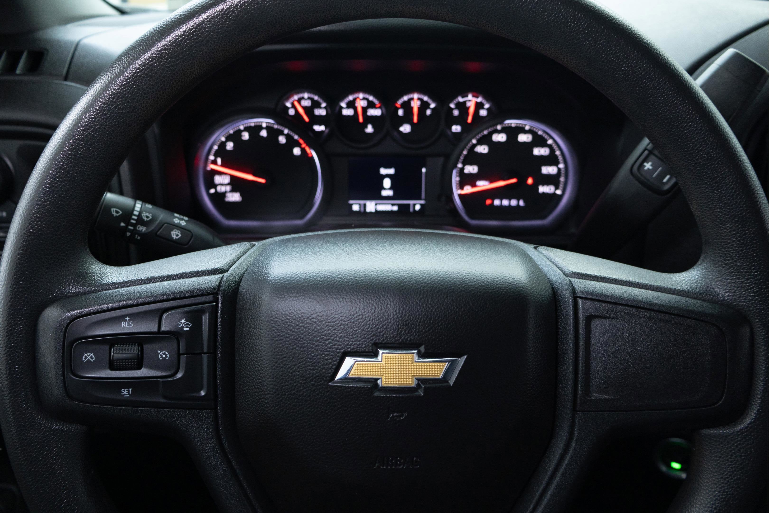 2022 Chevrolet Silverado 1500 4WD Crew Cab Short Bed Custom