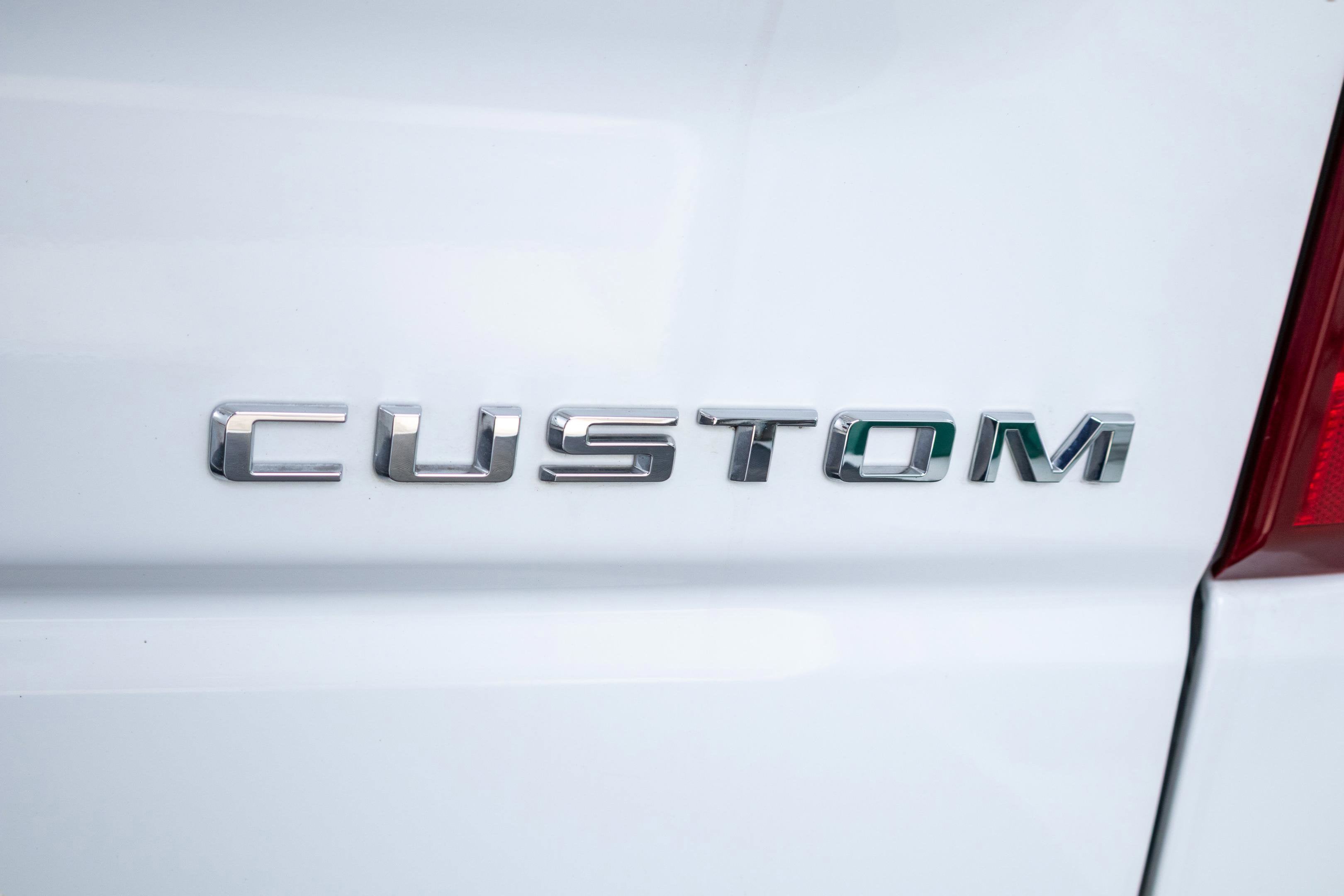 2022 Chevrolet Silverado 1500 4WD Crew Cab Short Bed Custom