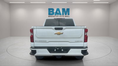 2022 Chevrolet Silverado 1500 4WD Crew Cab Short Bed Custom