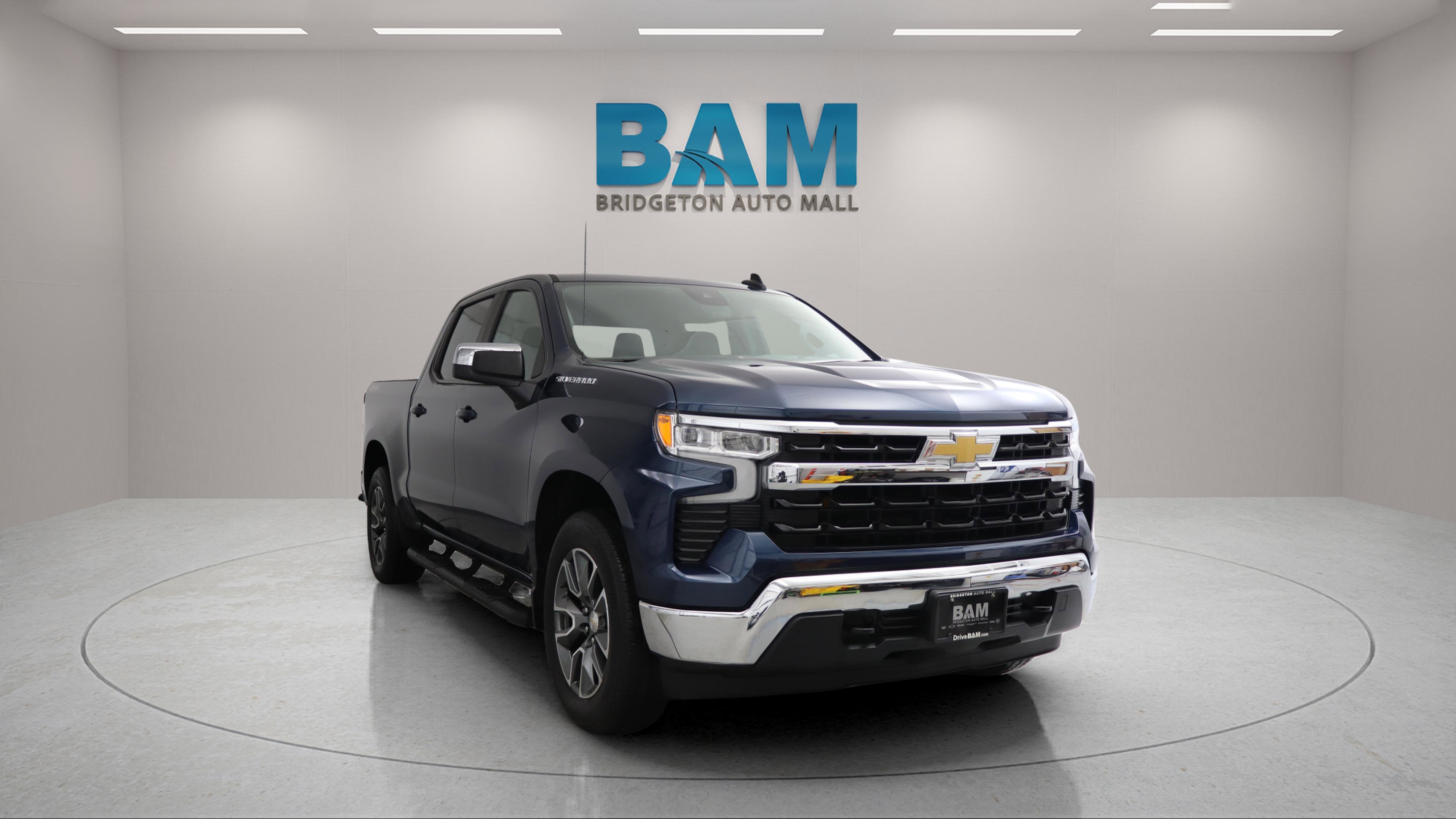 2023 Chevrolet Silverado 1500 4WD Crew Cab Short Bed LT with 2FL