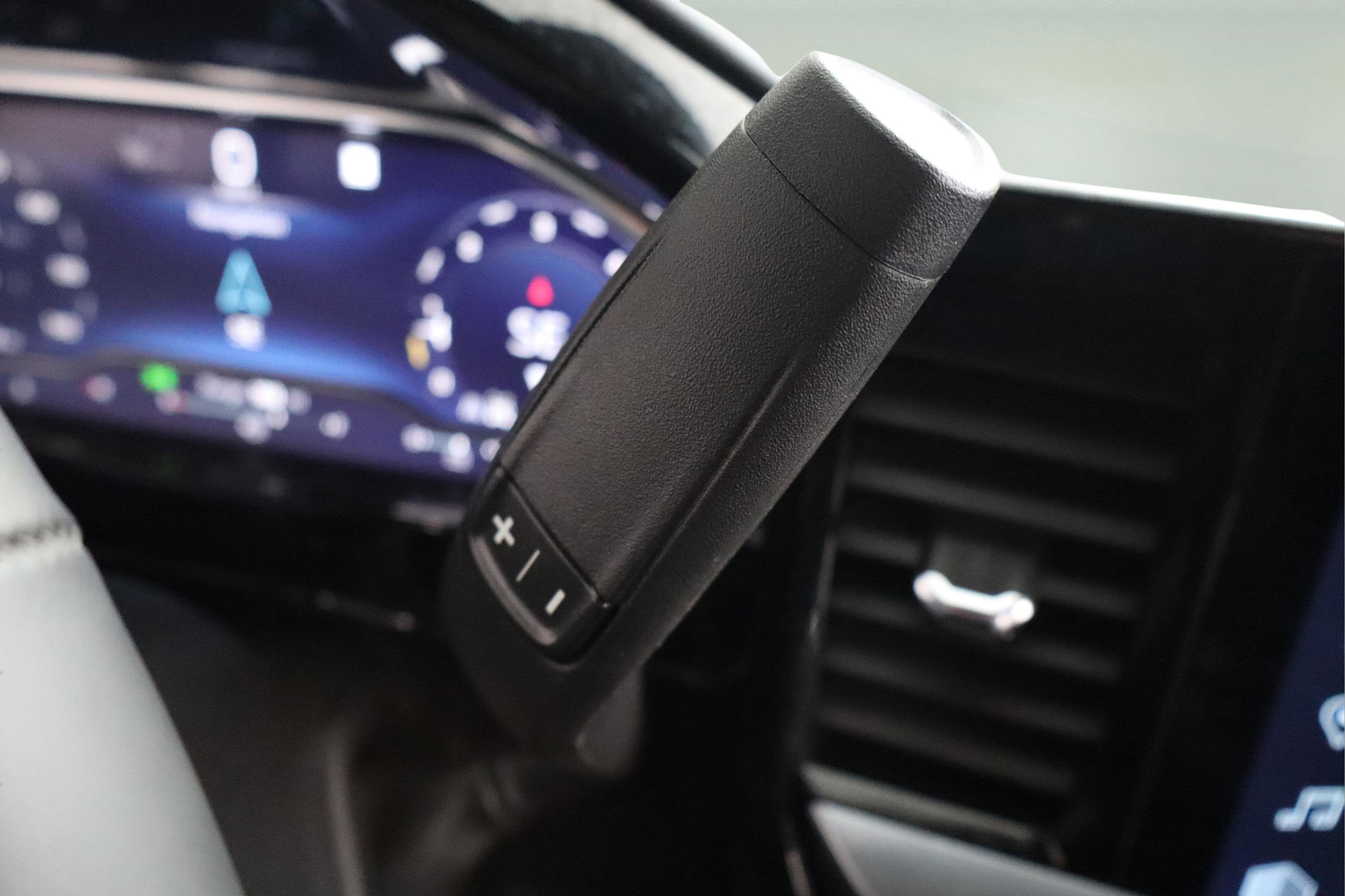 2023 Chevrolet Silverado 1500 4WD Crew Cab Short Bed LT with 2FL