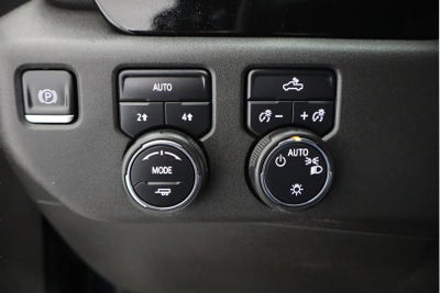 2023 Chevrolet Silverado 1500 4WD Crew Cab Short Bed LT with 2FL