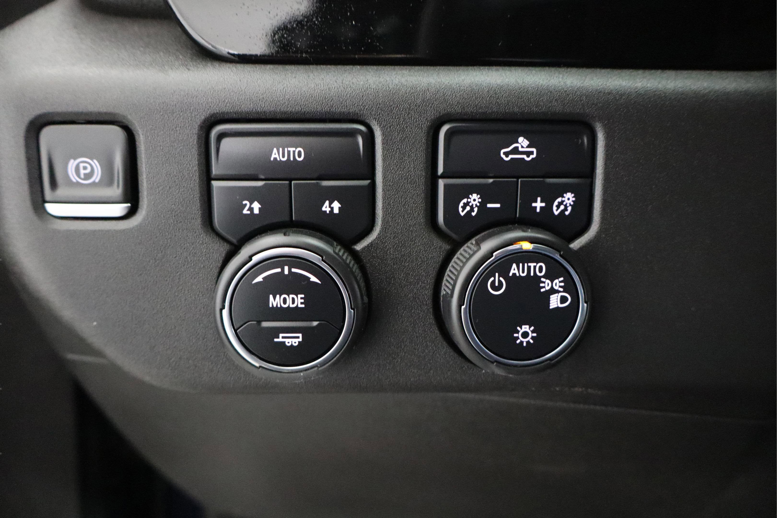 2023 Chevrolet Silverado 1500 4WD Crew Cab Short Bed LT with 2FL