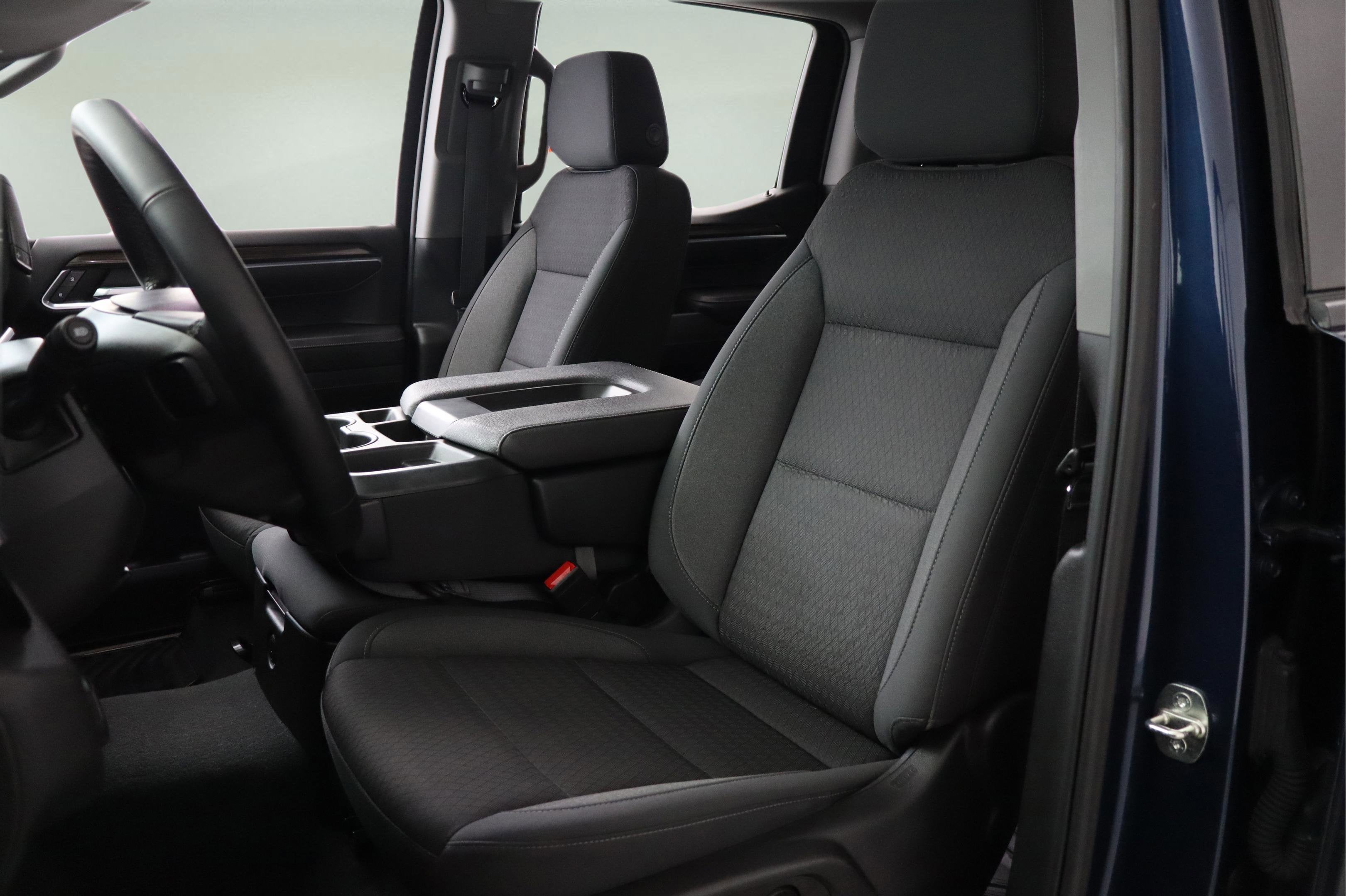 2023 Chevrolet Silverado 1500 4WD Crew Cab Short Bed LT with 2FL