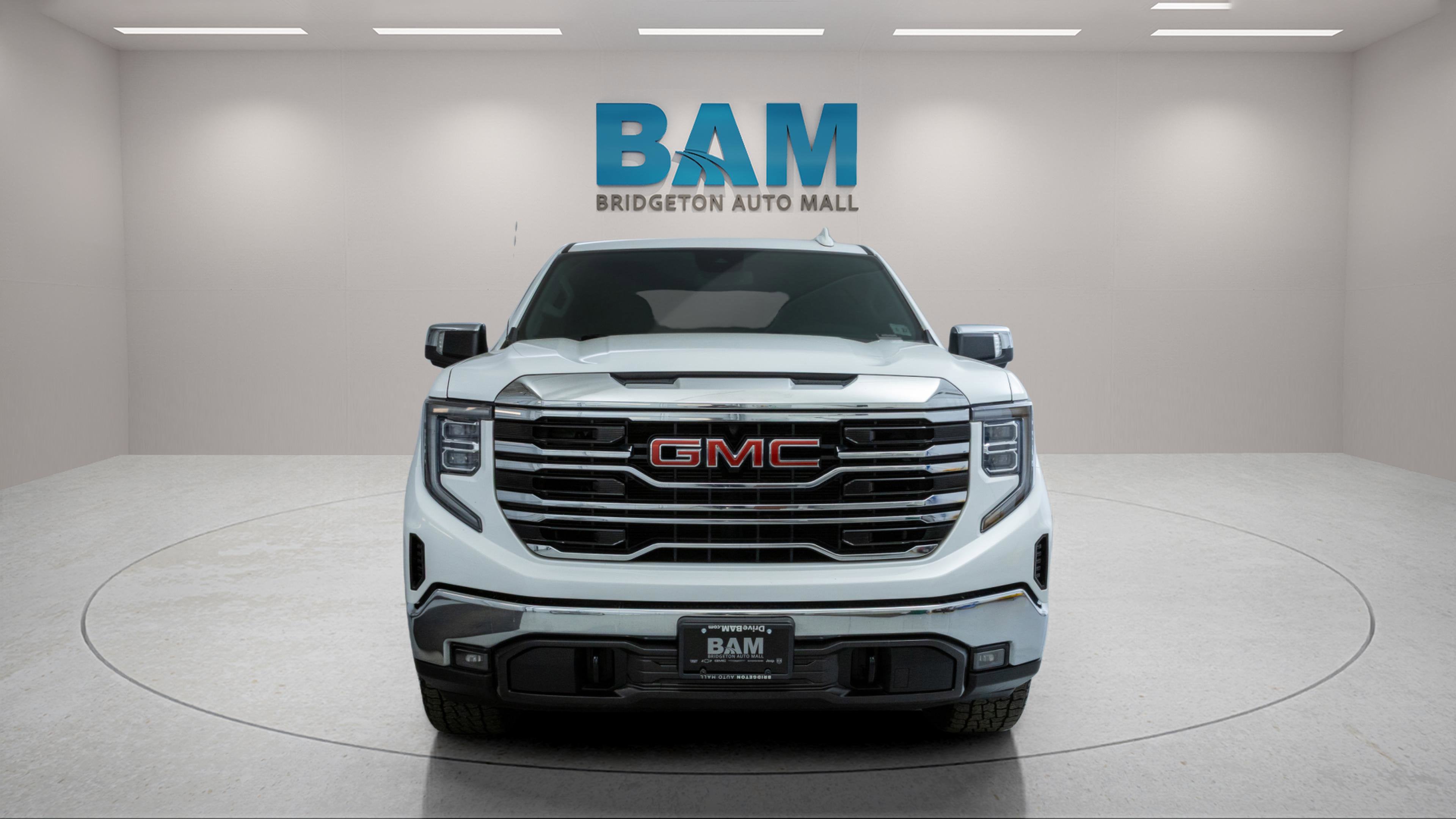 2022 GMC Sierra 1500 4WD Crew Cab Short Box SLT