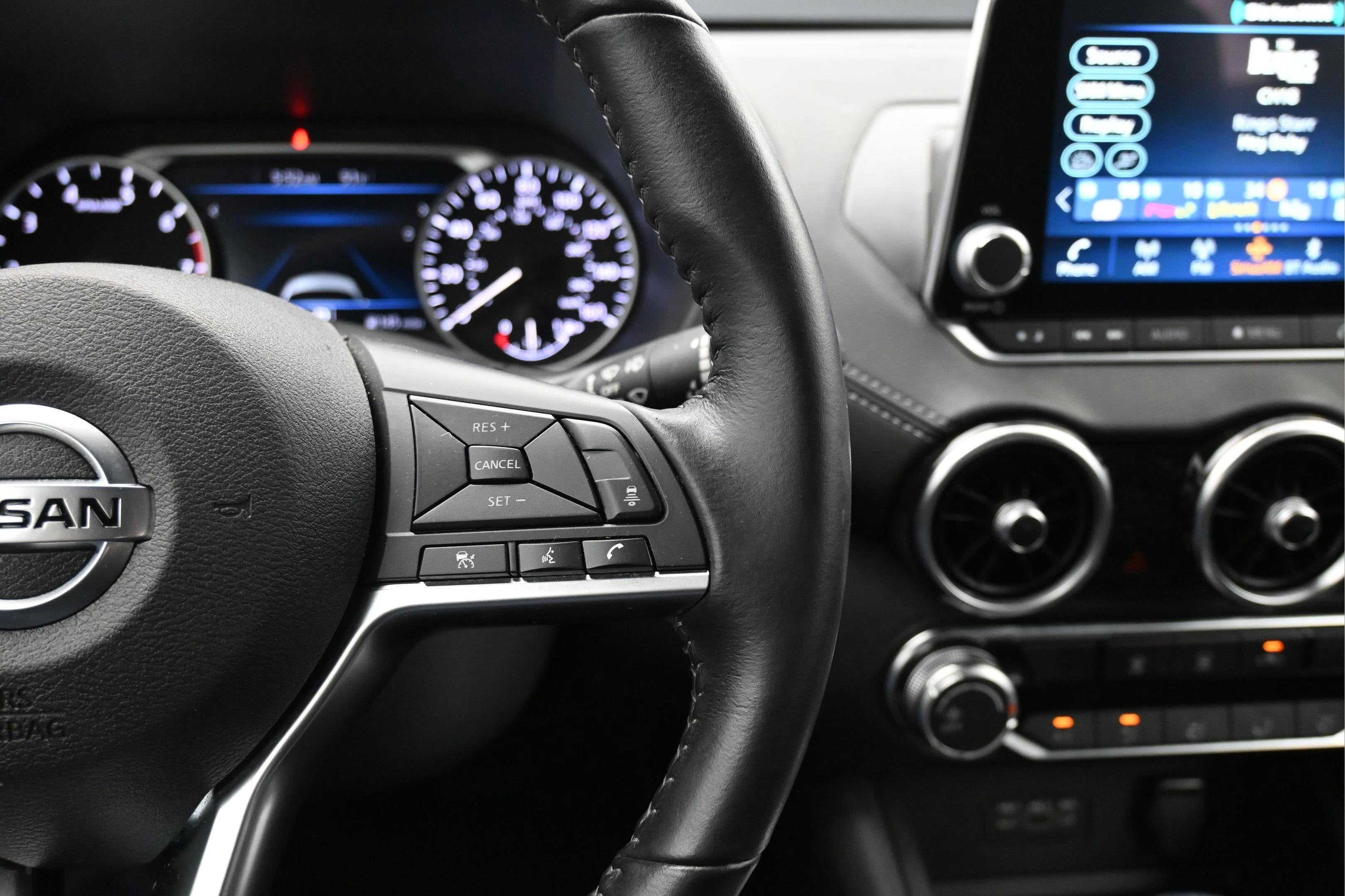 2022 Nissan Sentra SV Xtronic CVT